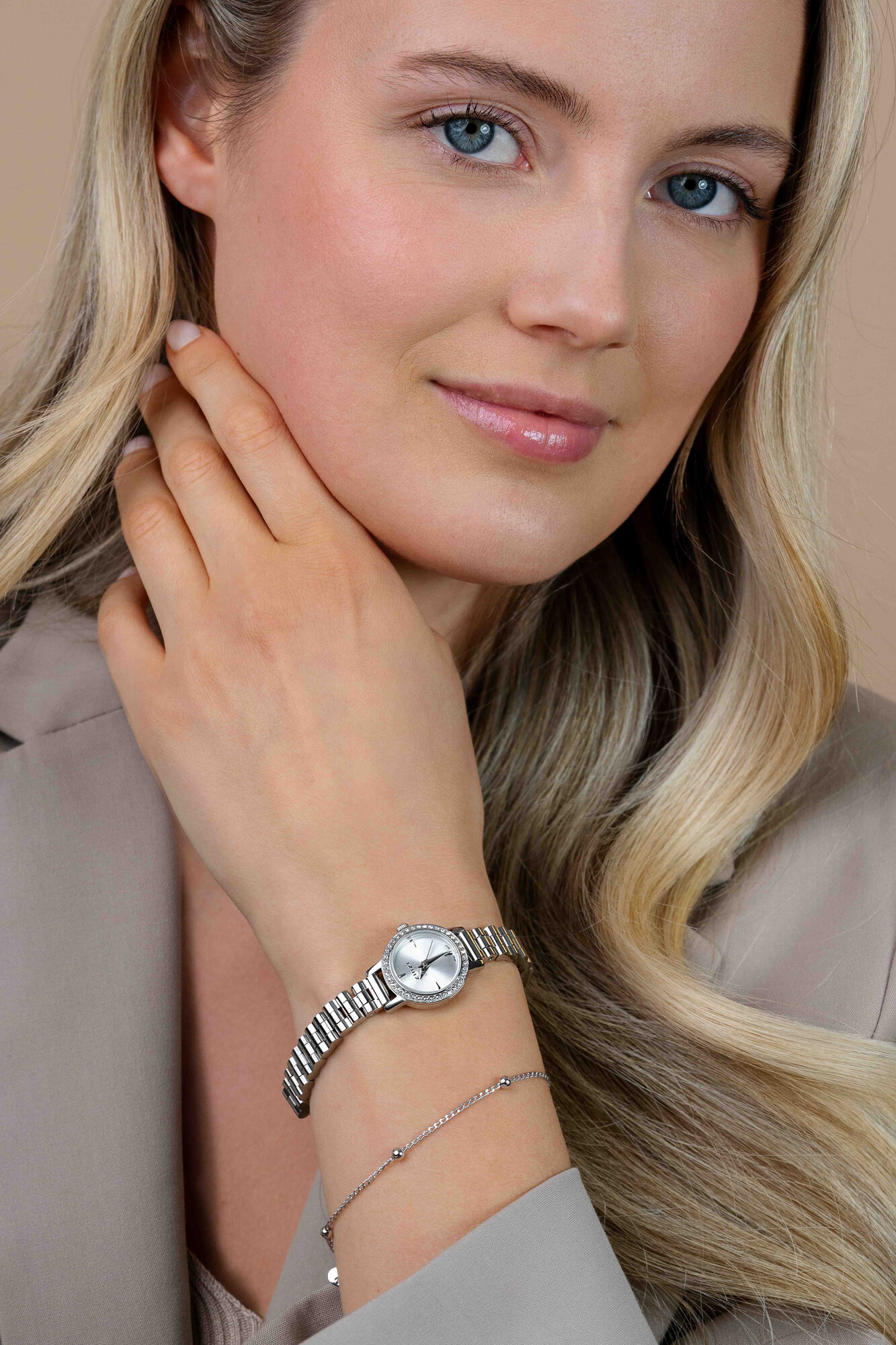 ZINZI Lucia Watch 28mm Rectangular Silver Colored Case with white zirconia and Stainless Steel Chain Strap ZIW2302