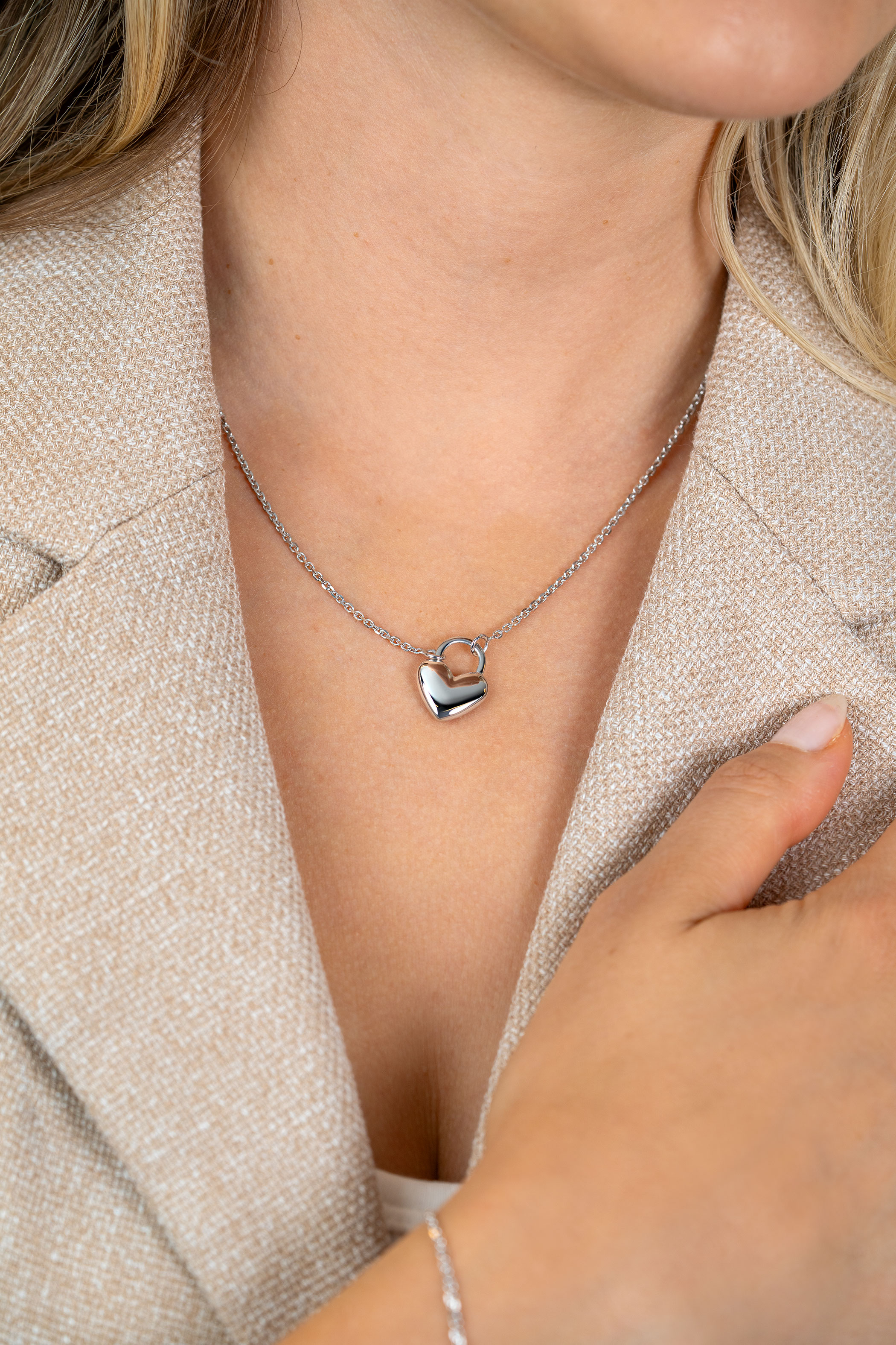 ZINZI silver link necklace with heart-shaped lock pendant 18mm wide 42-45 cm ZIC2673