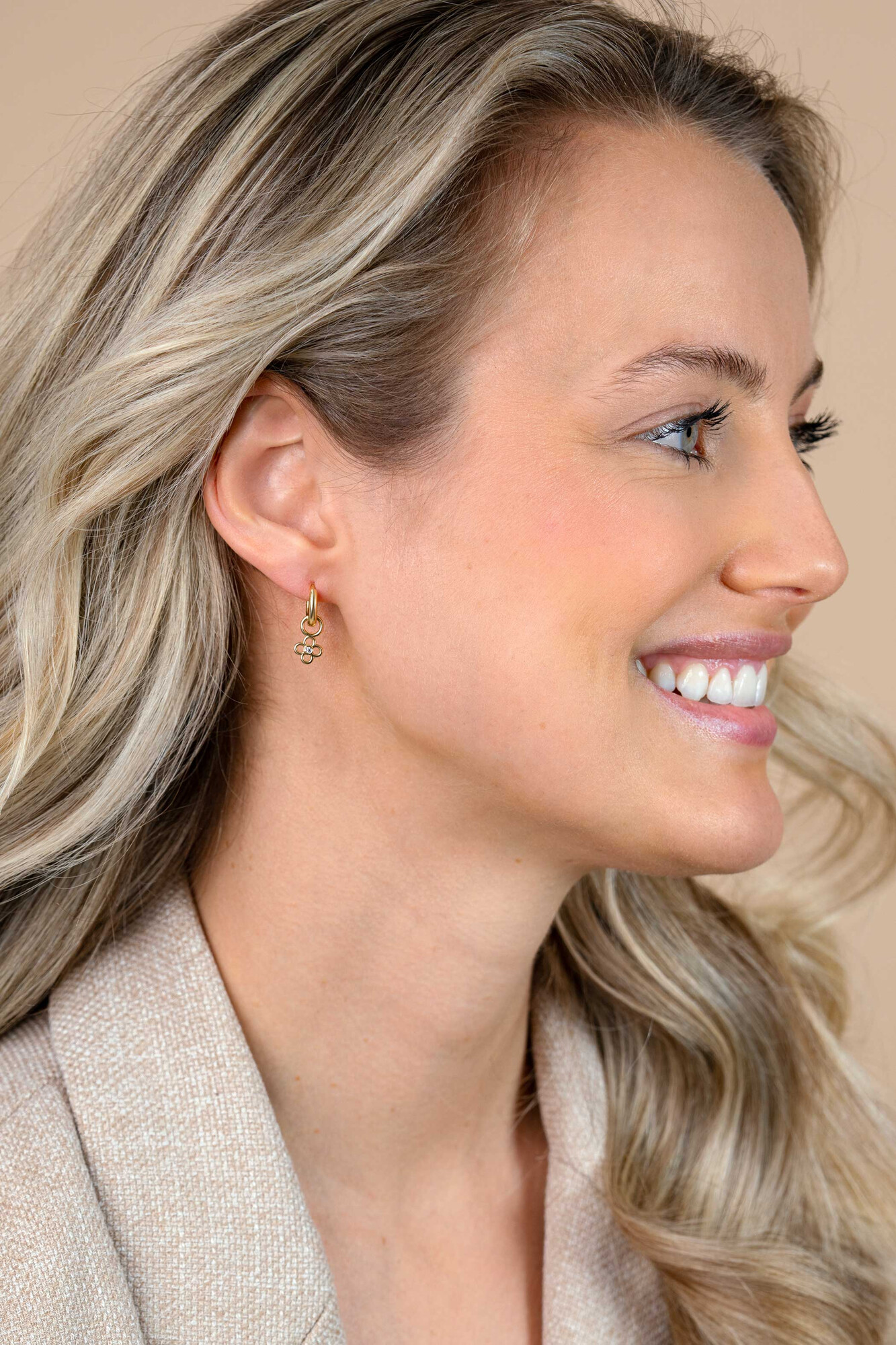 ZINZI zlv. oorbedels gg.verg. bloem met zirconia