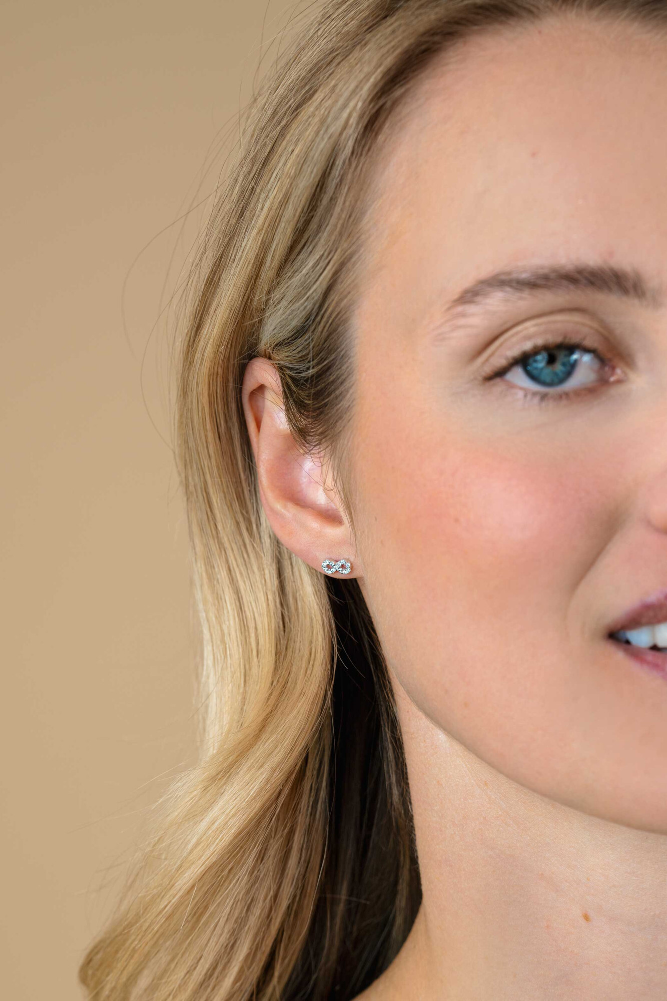 8mm ZINZI silver stud earrings Infinity set with white zirconia ZIO2597