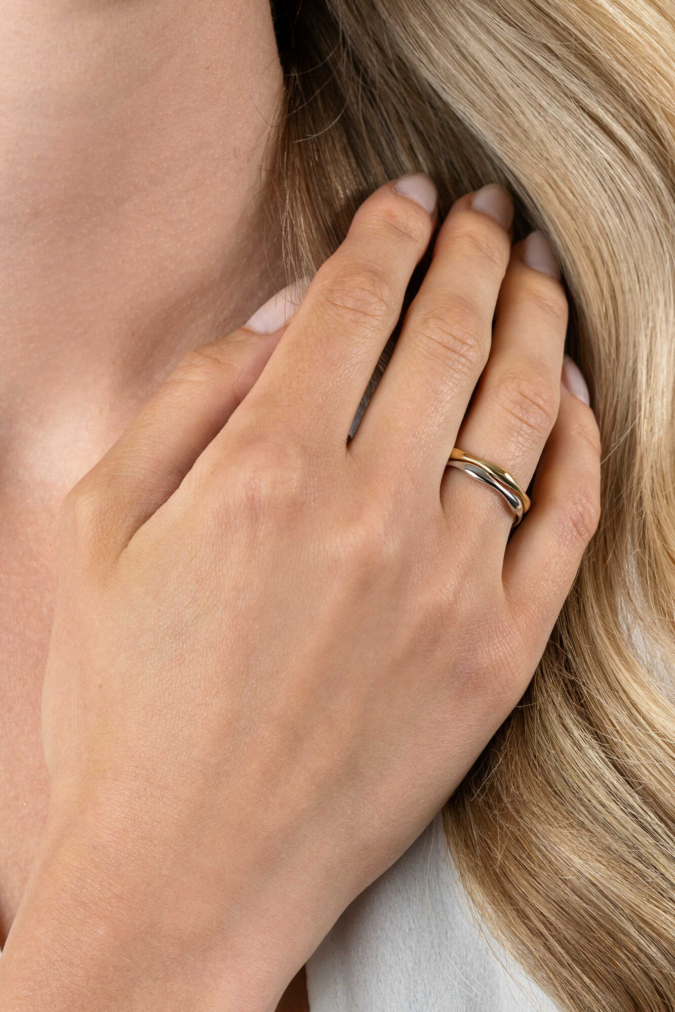 ZINZI gold plated silver ring organically shaped 2.5mm wide ZIR2610G