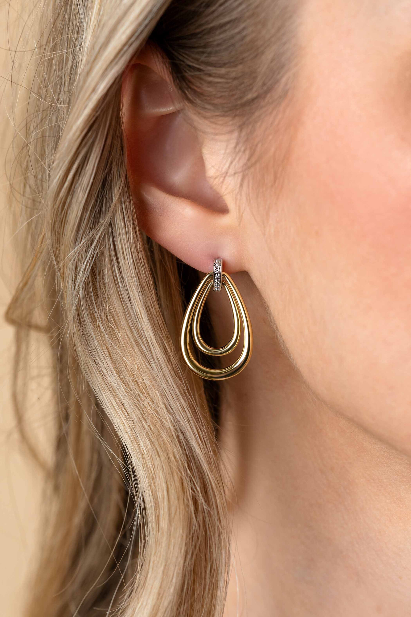 28mm ZINZI Gold Plated Sterling Silver Oval Earrings White Zirconia ZIO2489Y