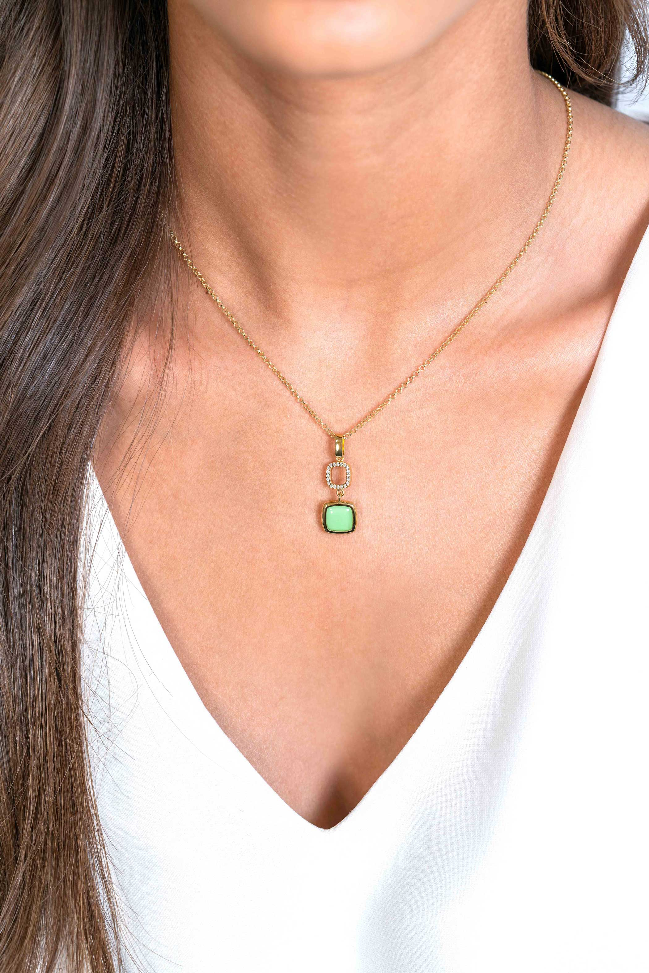 30mm ZINZI Gold Plated Sterling Silver Pendant Square Two-sided with White Onyx and Mint Green Color Stone ZIH2308 (excl. necklace)