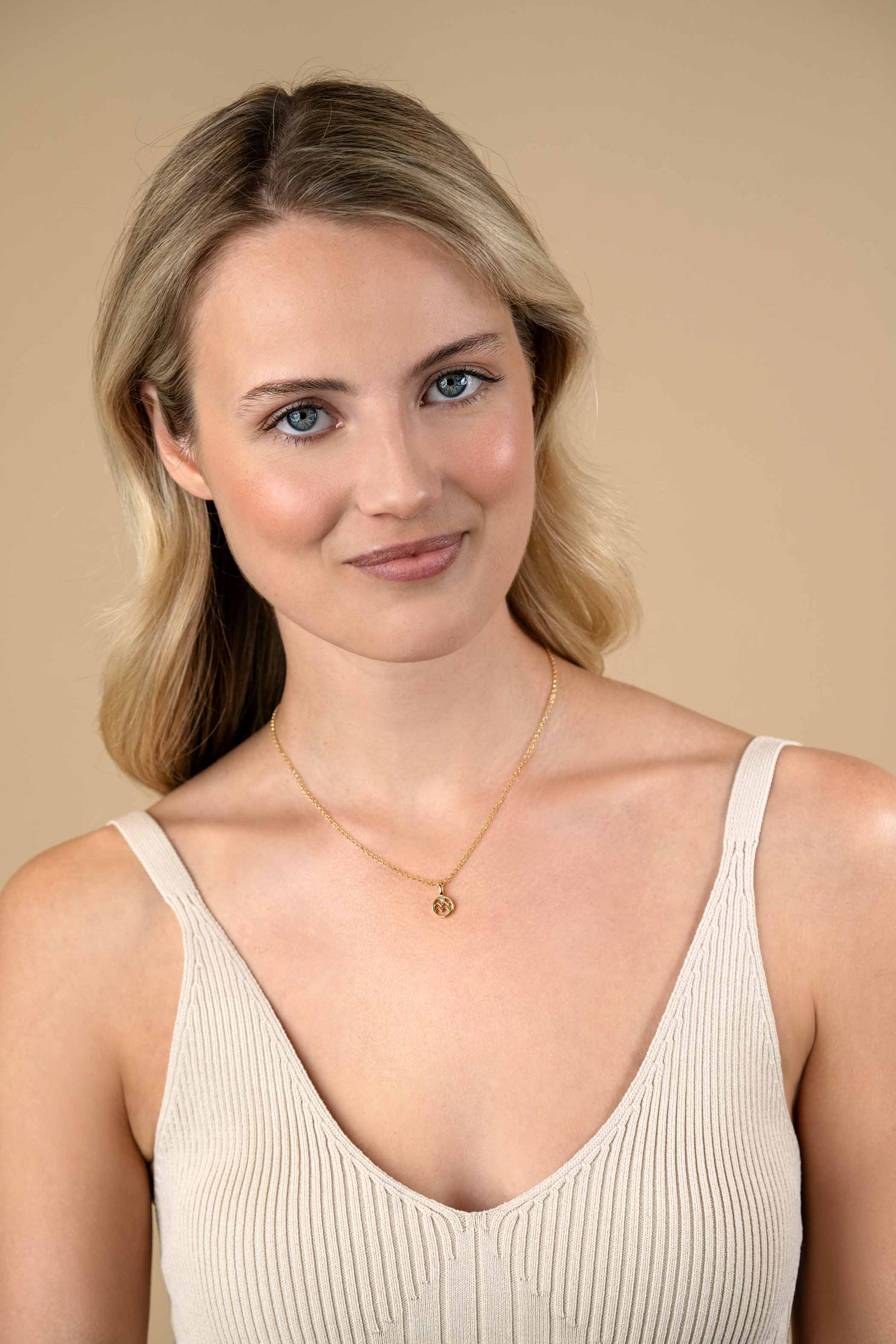 9mm ZINZI gold plated silver Aquarius zodiac charm set with white zirconia ZIHY-WAT (without necklace)