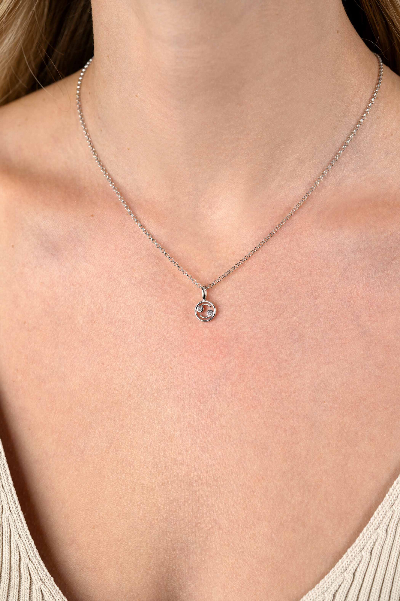 9mm ZINZI silver Cancer zodiac sign pendant set with white zirconias ZIH-KRE (without necklace)