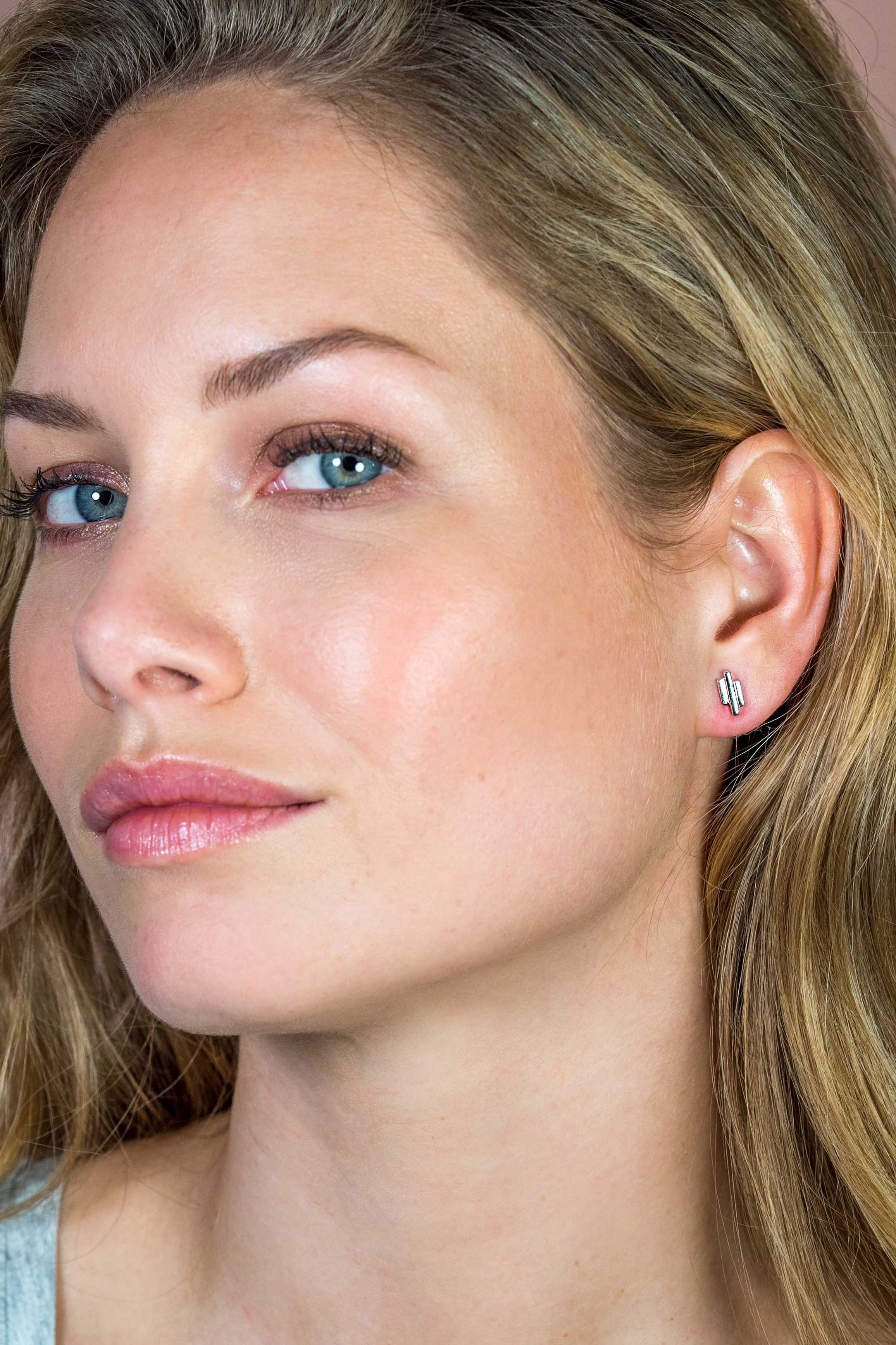 9mm ZINZI Sterling Silver Stud Earrings 3 Small Bars ZIO1586