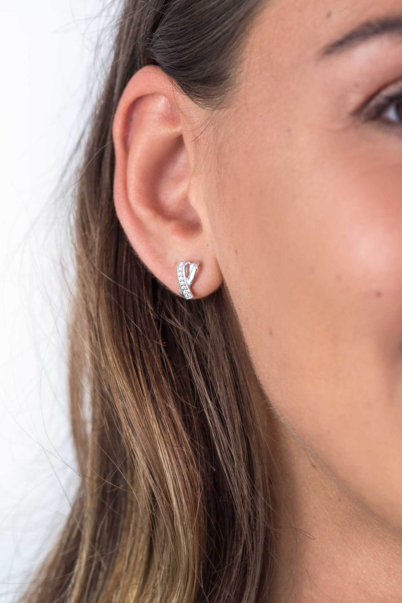 ZINZI Sterling Silver Stud Earrings Crossover White ZIO1625