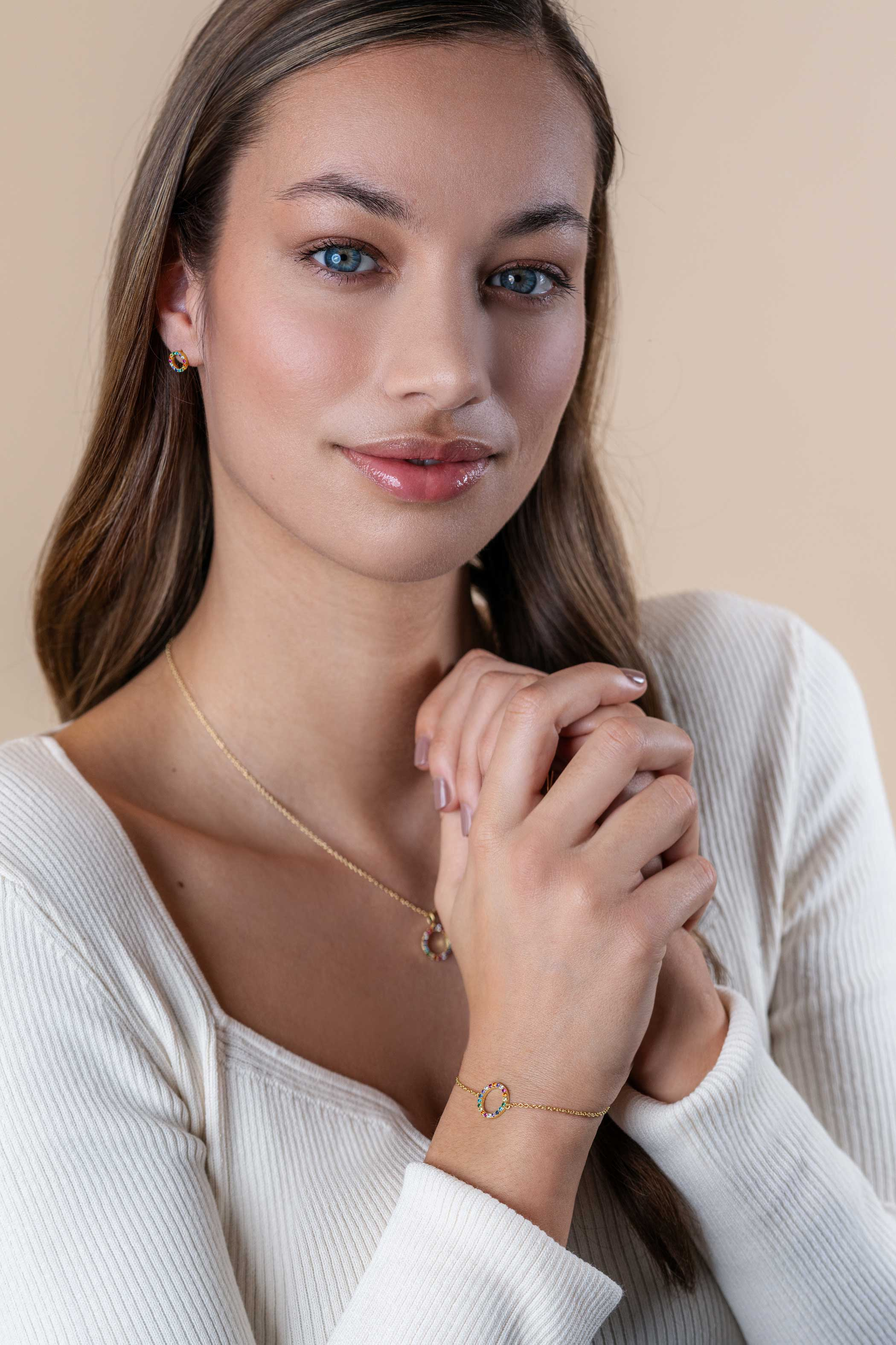 ZINZI gold plated silver bracelet with open circle 12mm set with rainbow stones 17-20cm ZIA2170
