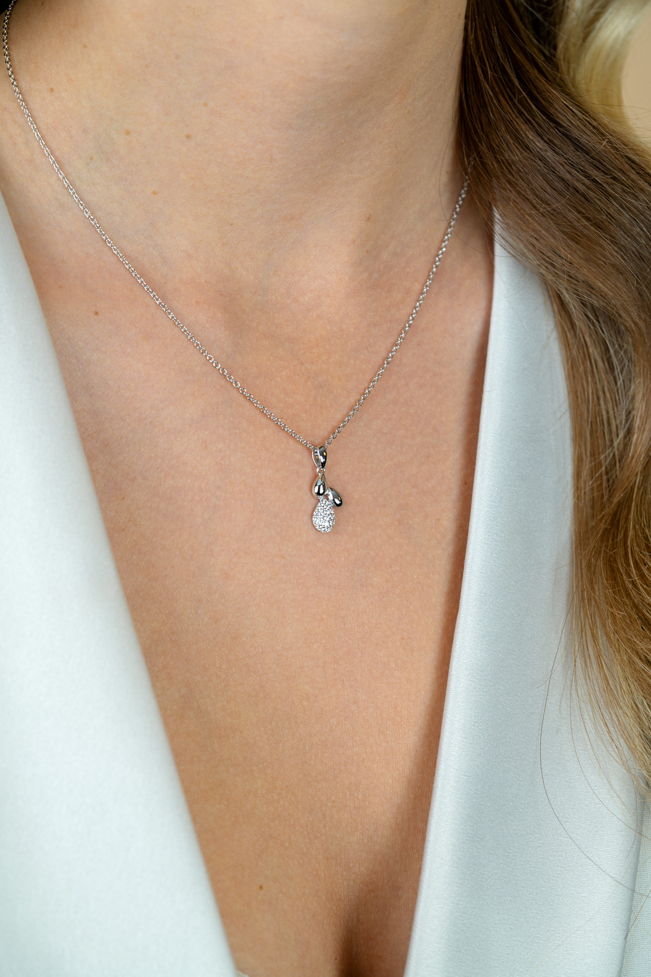 ZINZI zlv.collier met fant. hanger druppels en zirc.