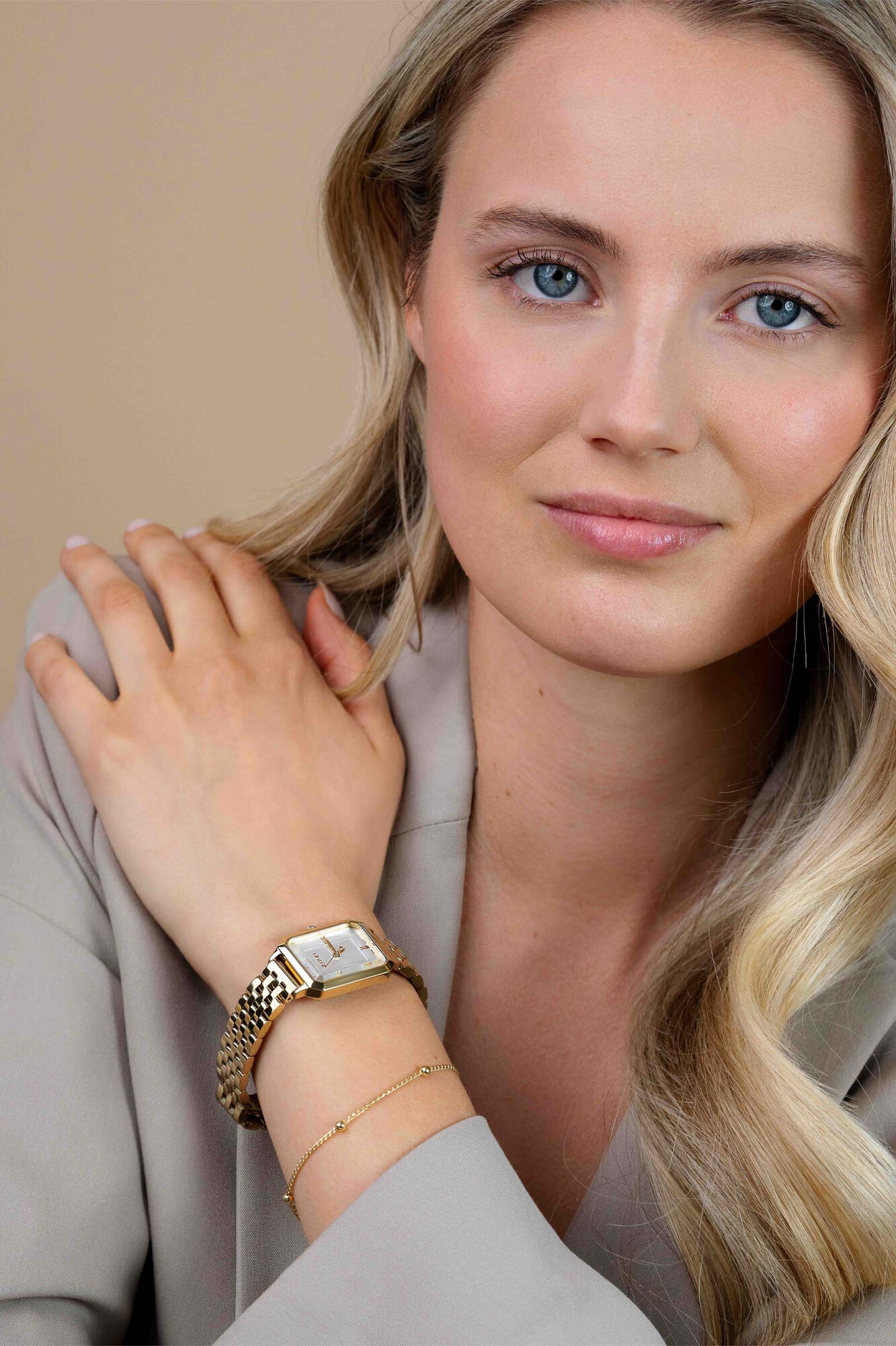 ZINZI Allure Watch 30mm Silver Colored Dial Gold Colored Case and Stainless Steel Gold Colored Band ZIW2533GB
