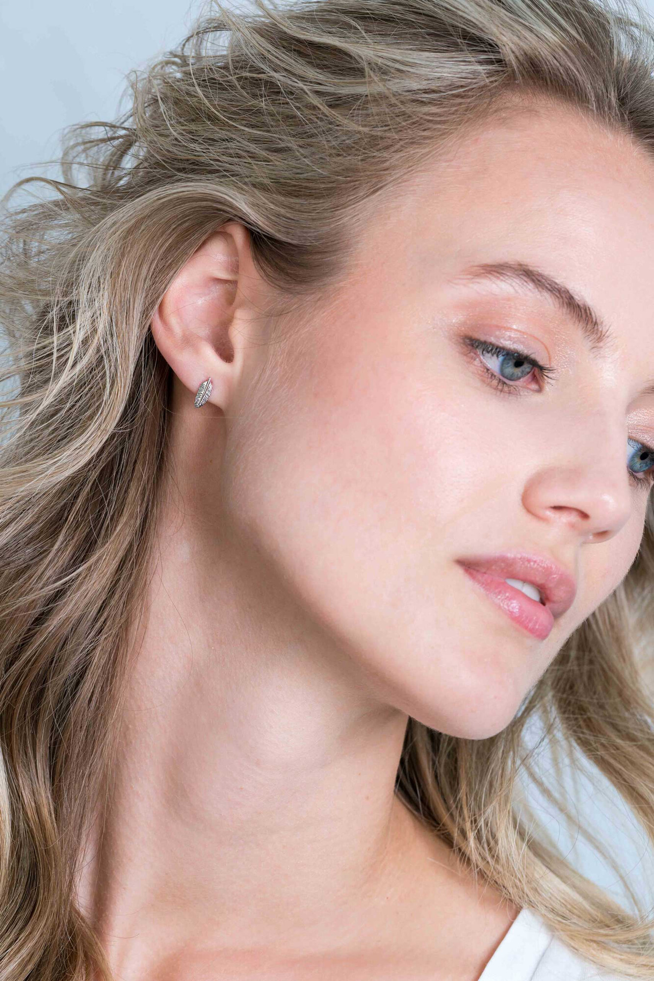 10mm ZINZI Sterling Silver Stud Earrings Feather ZIO2212