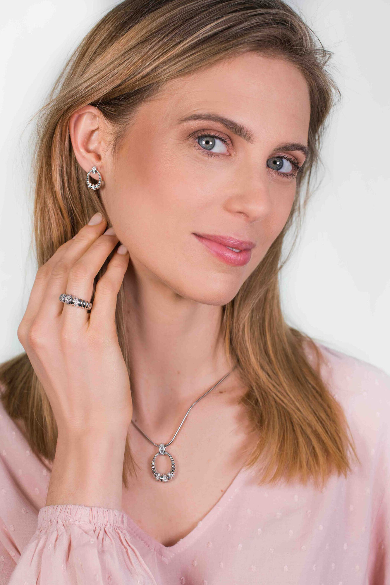 ZINZI Sterling Silver Wide Fantasy Ring White Zirconias ZIR1966