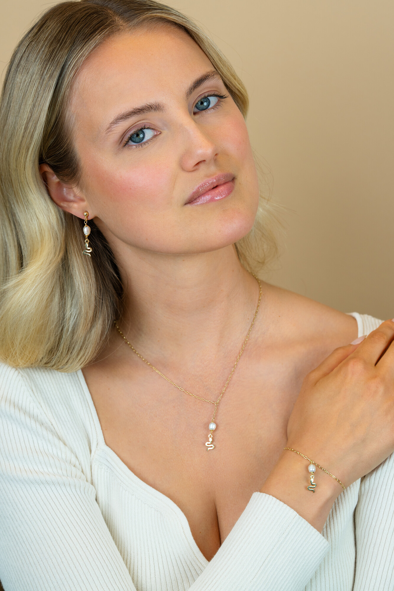 ZINZI zlv. Ycollier gg.verg.met slang/parel hanger