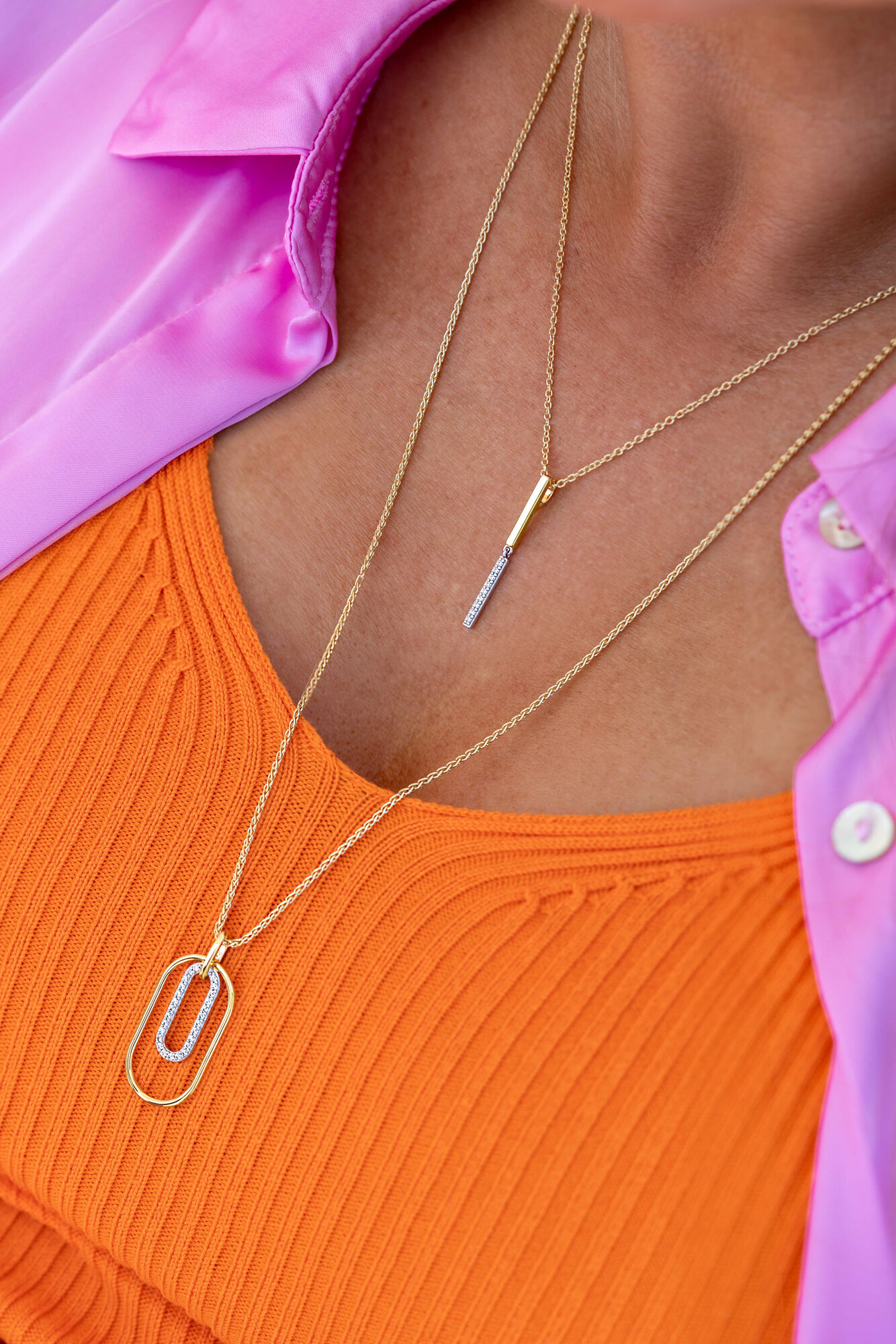 32mm ZINZI Gold Plated Sterling Silver Oval Pendant White Zirconias ZIH2329 (excl. necklace)