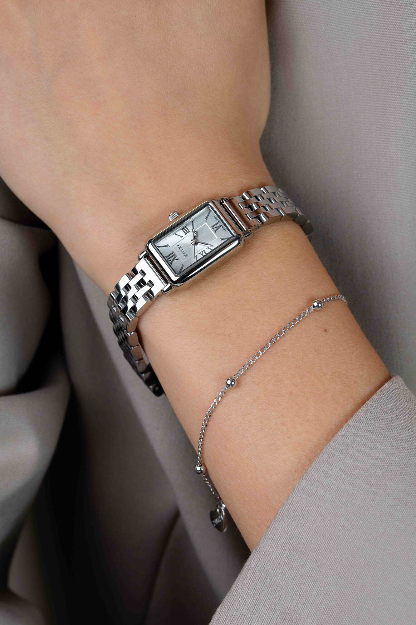 ZINZI Small Elegance Watch Silver Sunray Dial and Rectangular Case Stainless Steel Chain Strap 22mm  ZIW2802