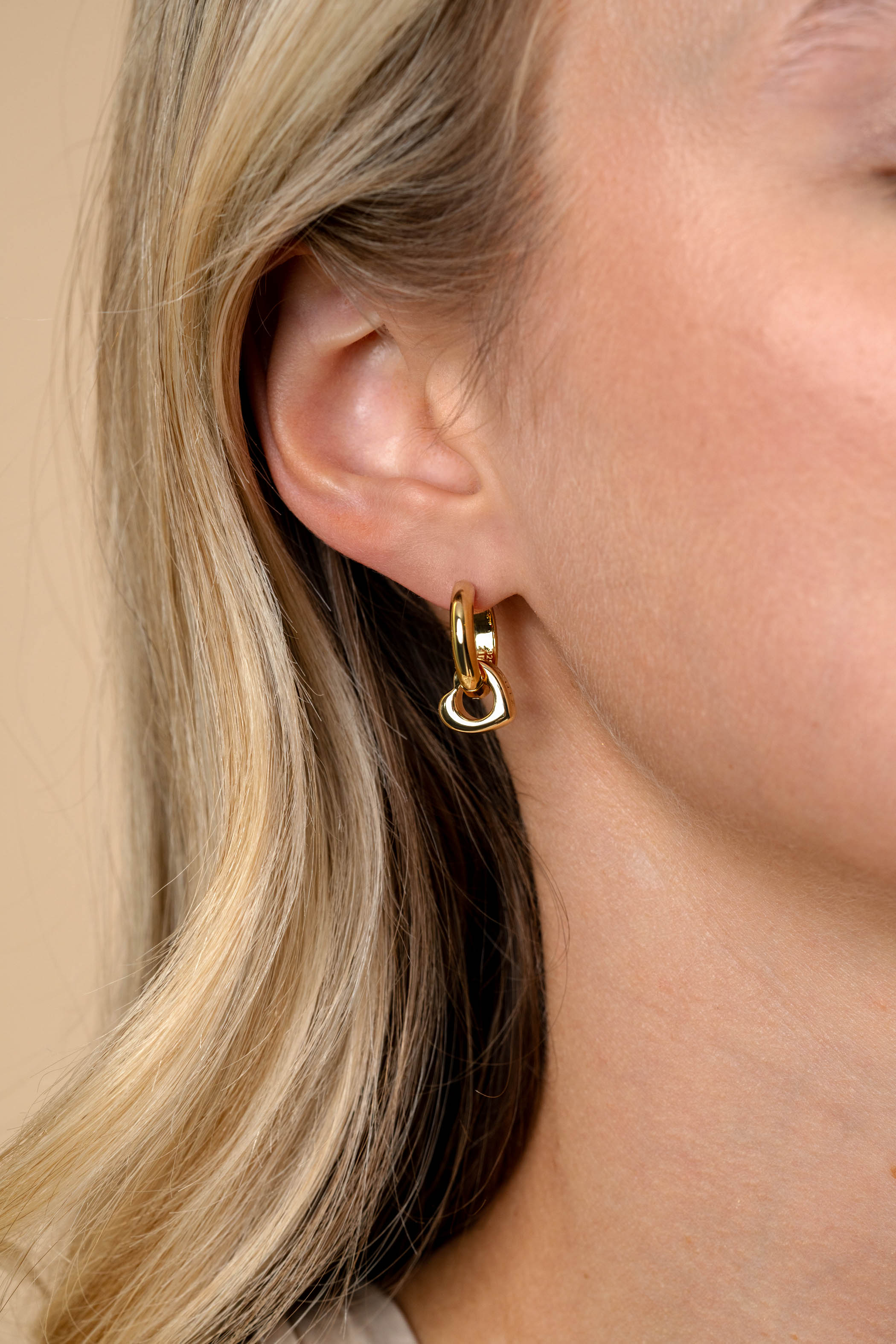 10mm ZINZI gold plated silver heart-shaped earring charms ZICH2695G (without earrings)