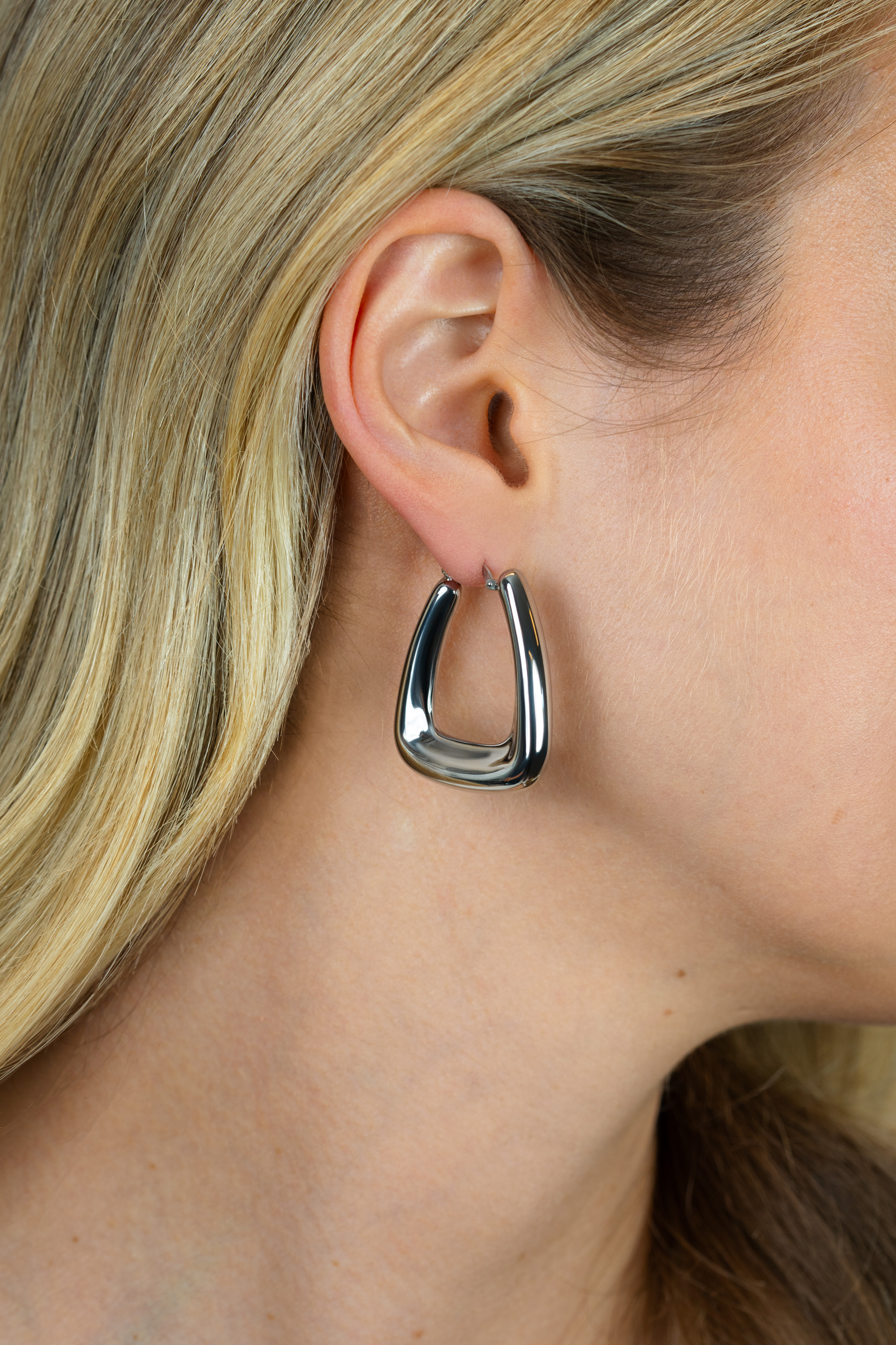 ZINZI * zlv. oorringen aflopende rechthoek 33x6mm