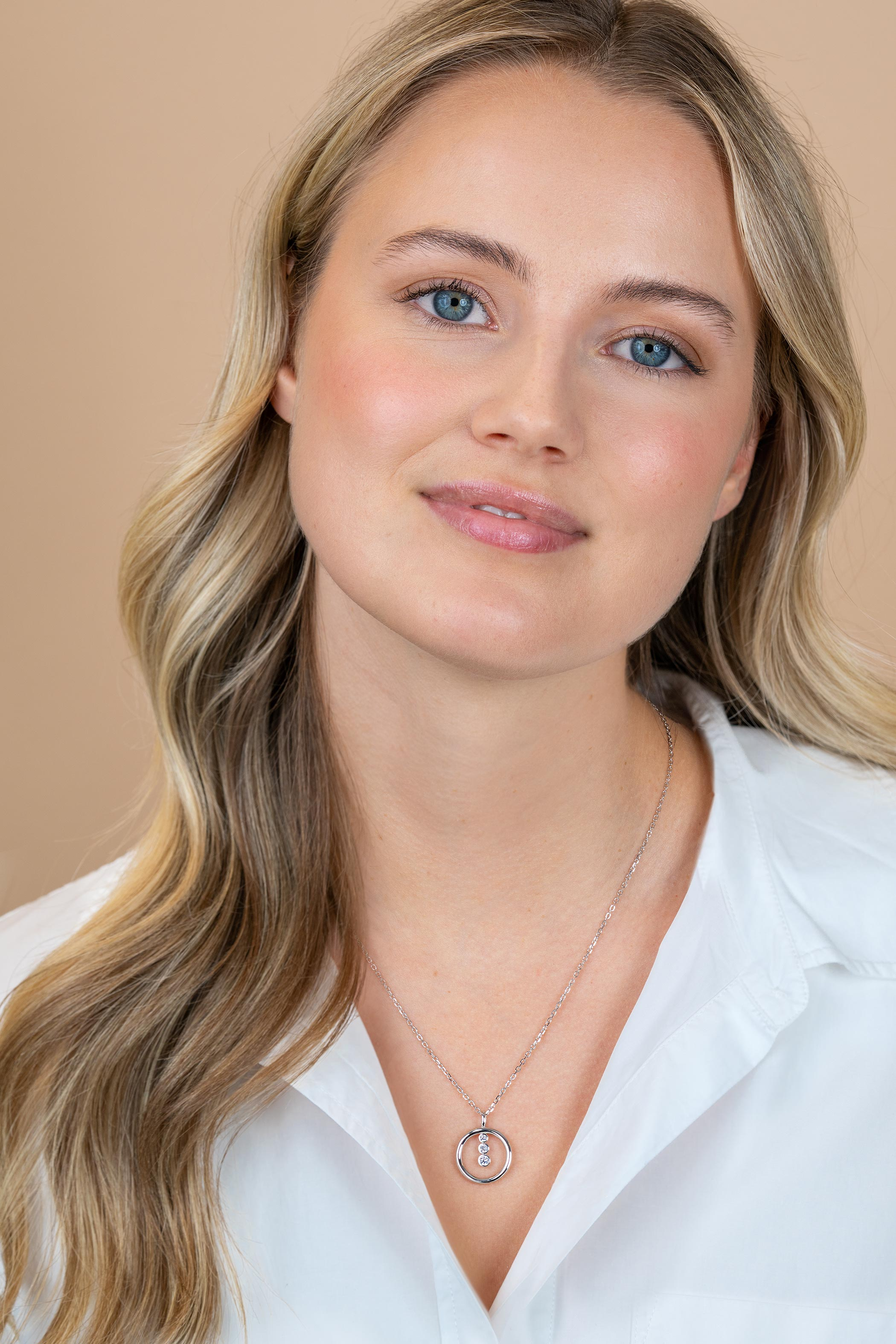 ZINZI zlv. collier hanger open rond en 3 zirconia's