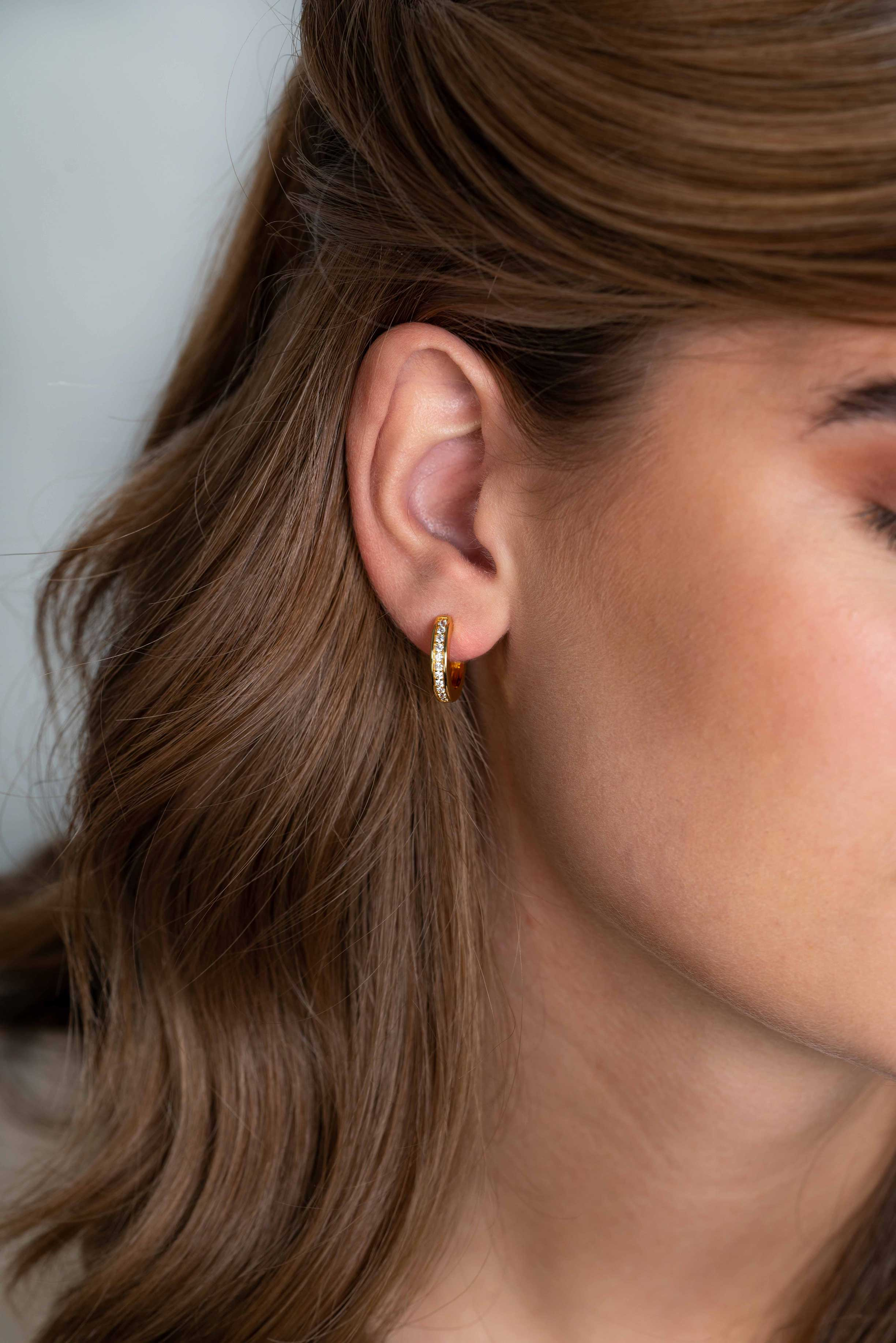 17mm ZINZI Gold Plated Sterling Silver Hoop Earrings White Zirconias 17x3mm ZIO186Y