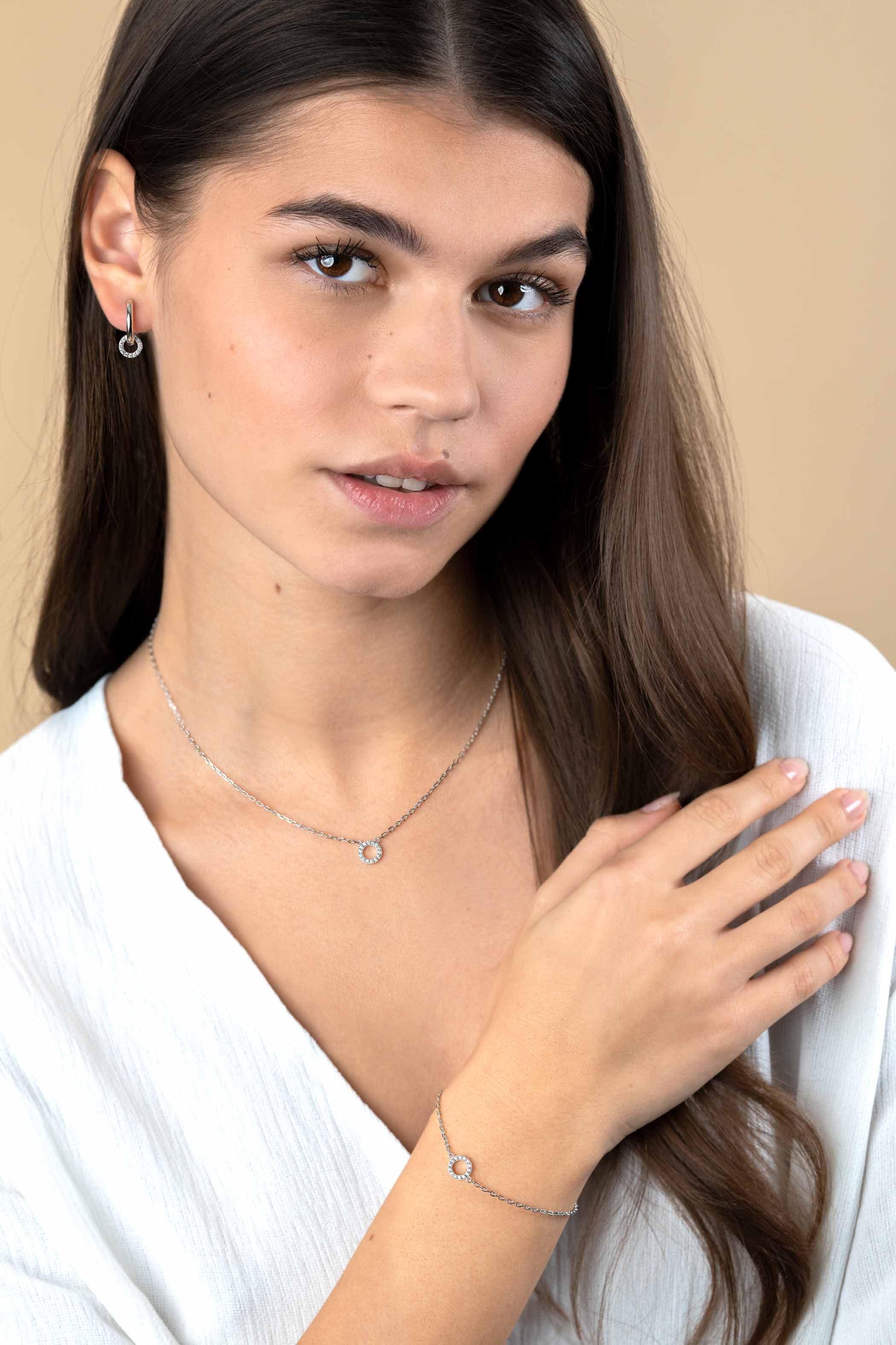 ZINZI Sterling Silver Necklace with Open Circle (7,5mm) Set with White Zirconias 40-45cm ZIC2550