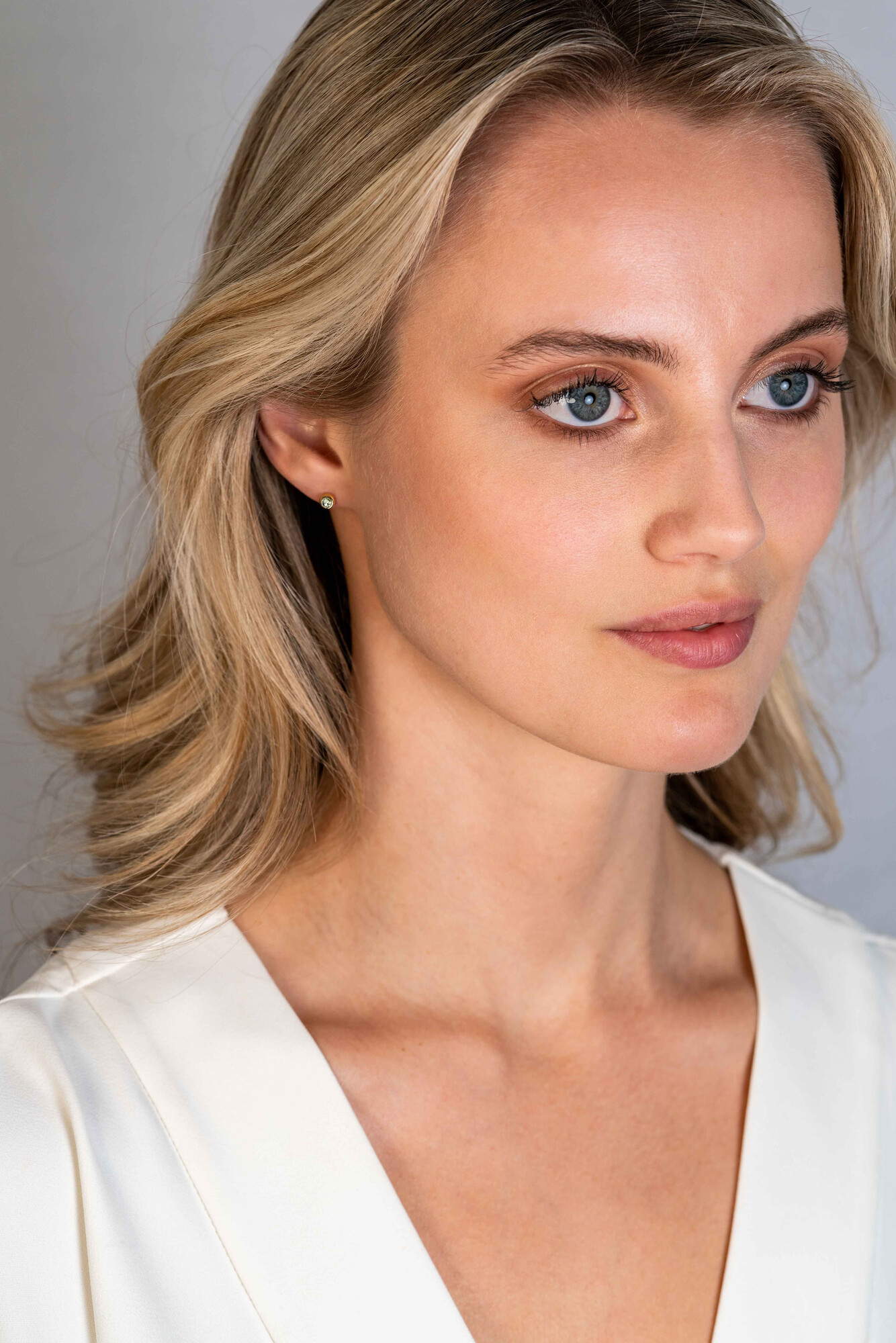 AUGUSTUS Stud Earrings 4mm Gold Plated with Birthstone Green Peridot Zirconia