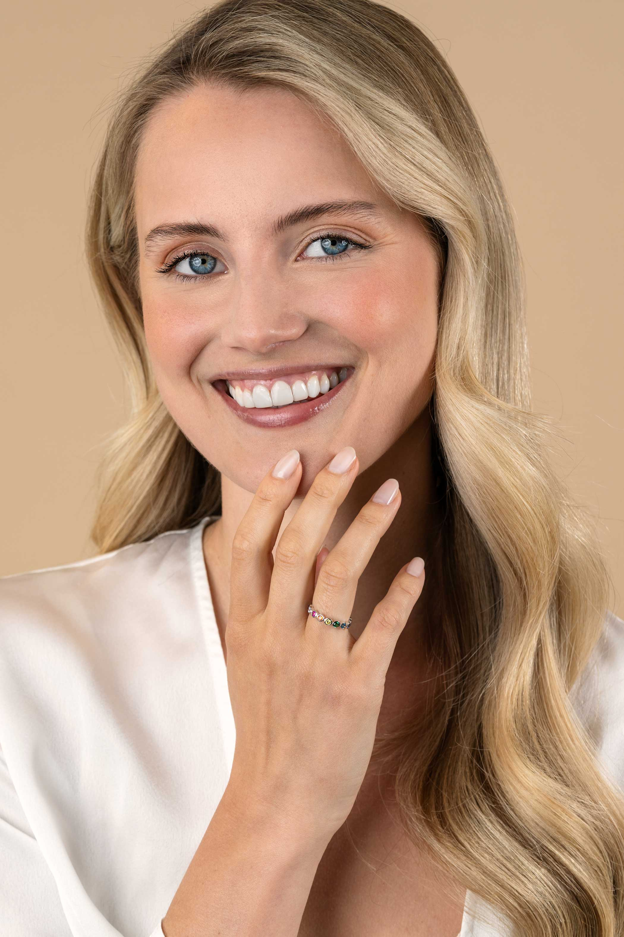 ZINZI silver stacking ring with rainbow gemstones in round bezel settings 3mm wide ZIR2599