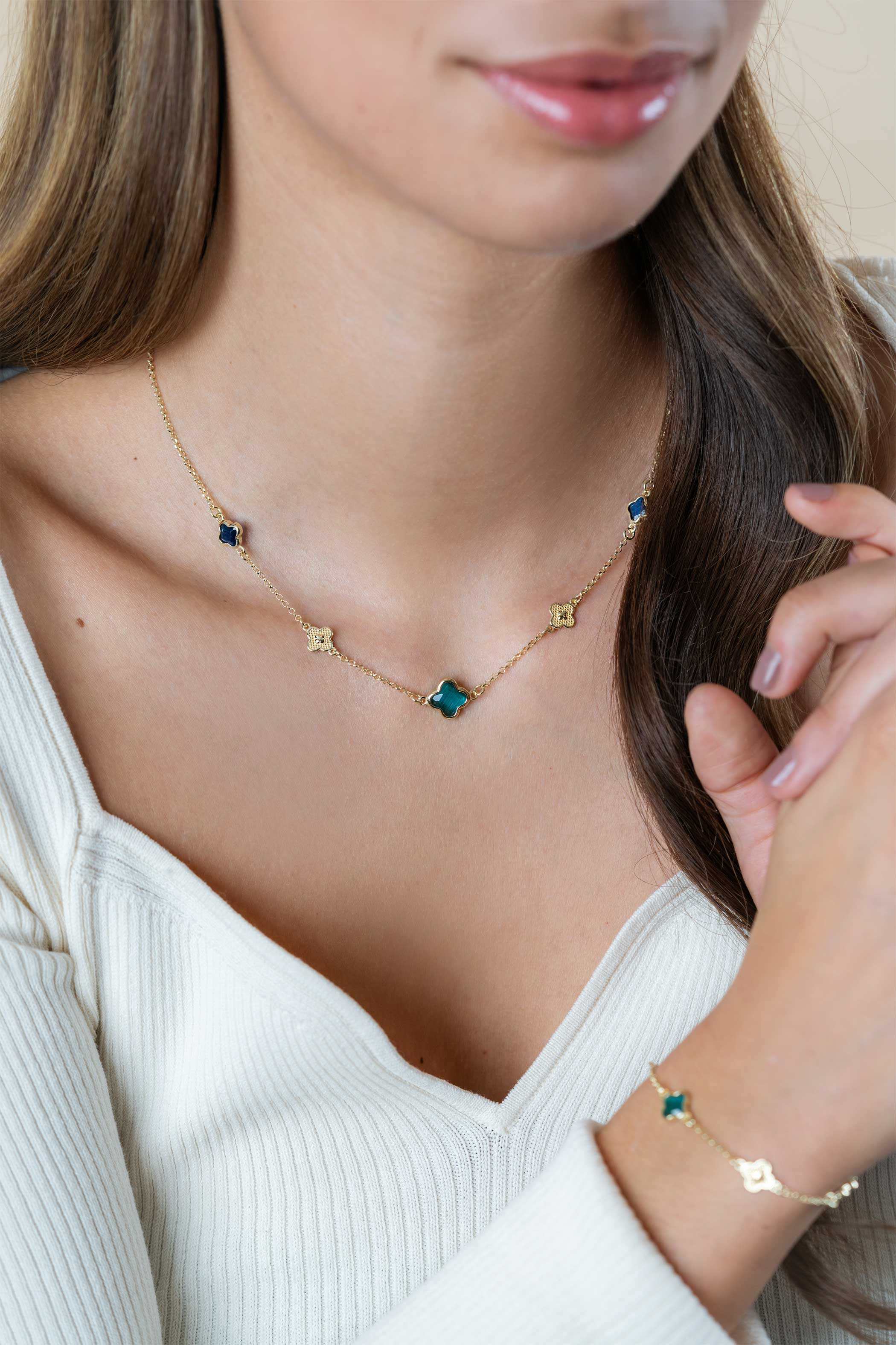 ZINZI gold plated silver link necklace with two dark blue clovers and one larger green clover 40-45cm ZIC2583
