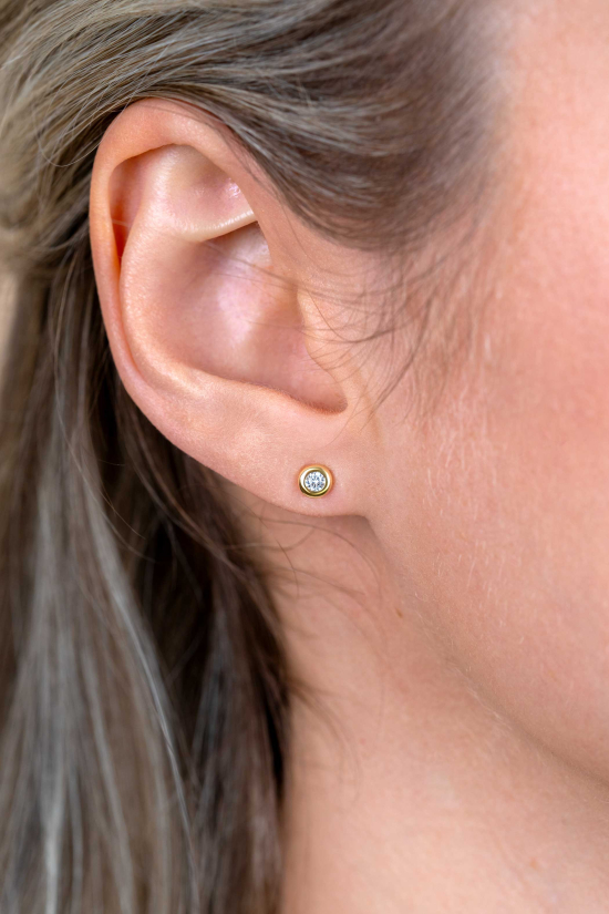 4mm ZINZI 14K Gold Stud Earrings Round White Zirconia ZGO451