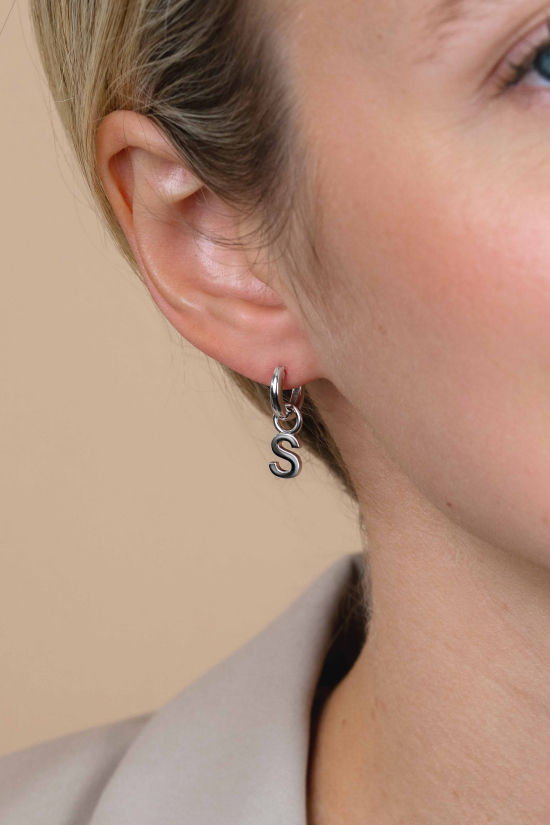ZINZI Sterling Silver Letter Earrings Pendant S price per piece ZICH2144S (excl. hoop earrings)