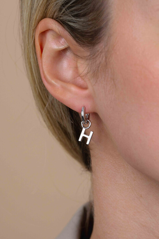 ZINZI Sterling Silver Letter Earrings Pendant H price per piece ZICH2144H (excl. hoop earrings)