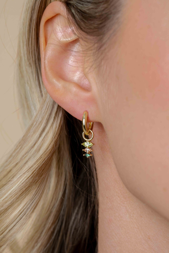 13mm ZINZI gold plated silver charm earrings with three pear-shaped settings in descending size, set with peridot, champagne and dark green gemstones ZICH2631GC (without hoops earrings)