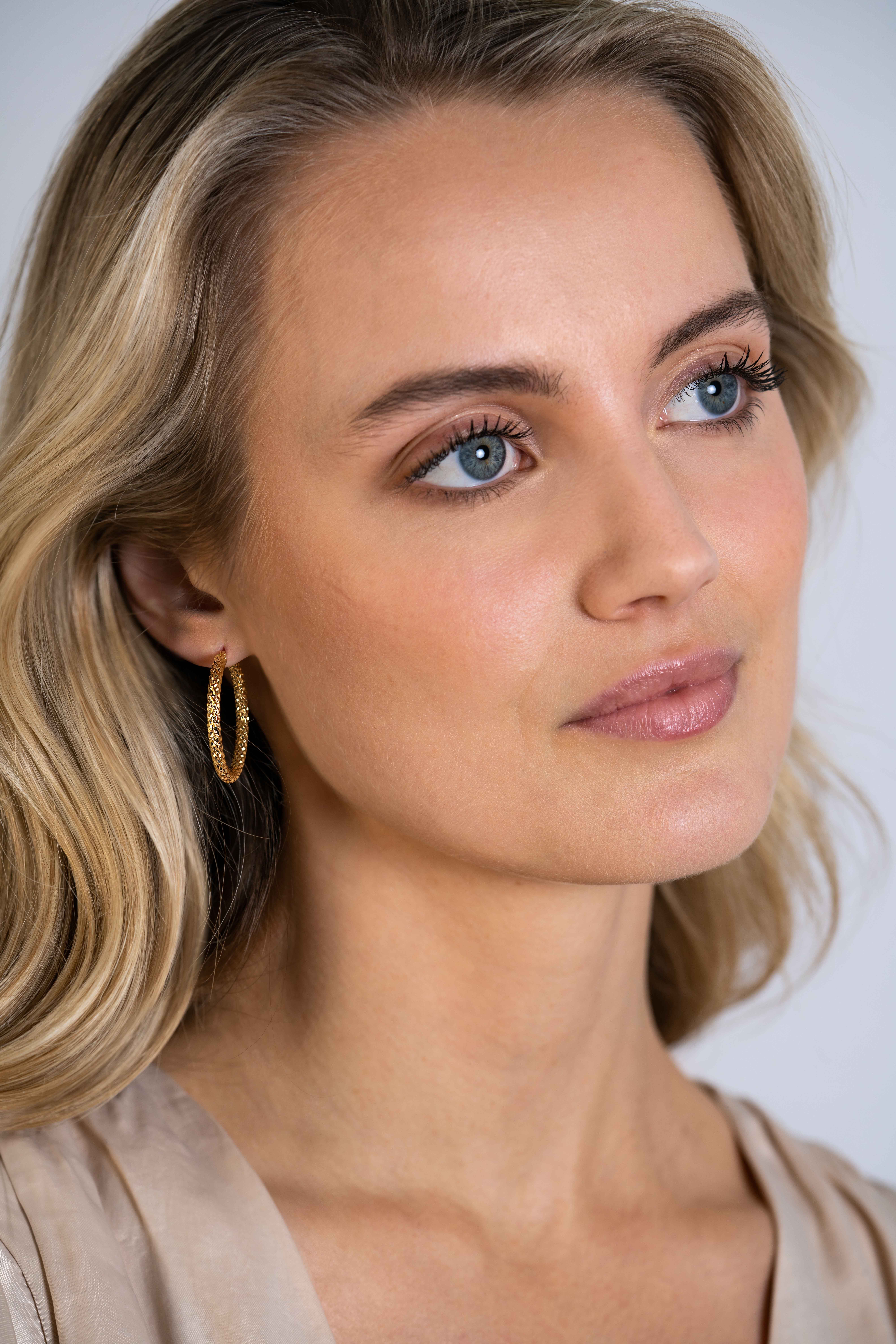 28mm ZINZI 14K Gold Hoop Earrings 3mm width ZGO329