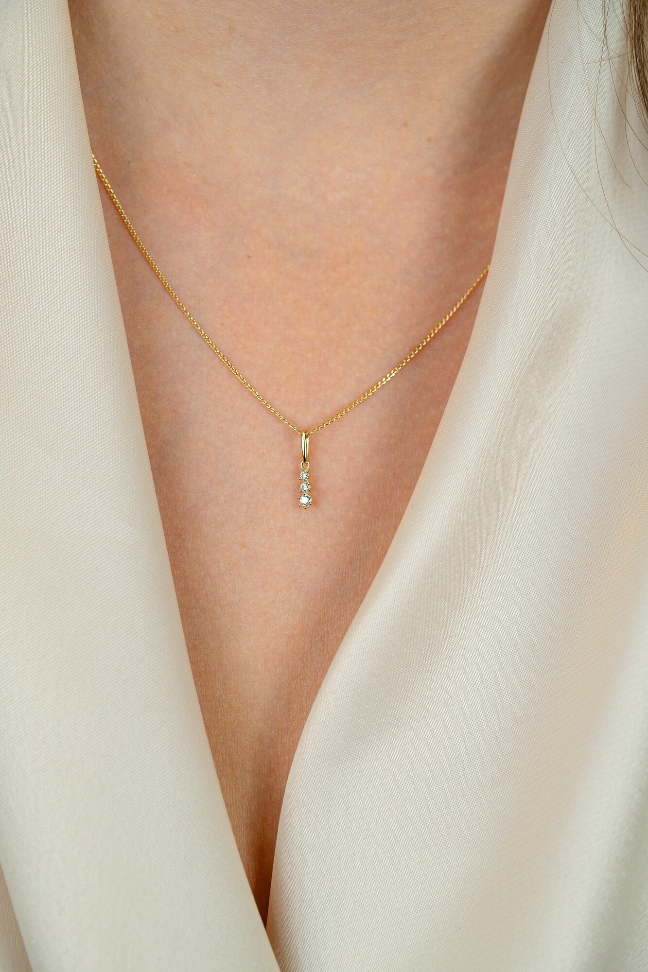 ZINZI GOLD hanger 3x zirconia aflopend