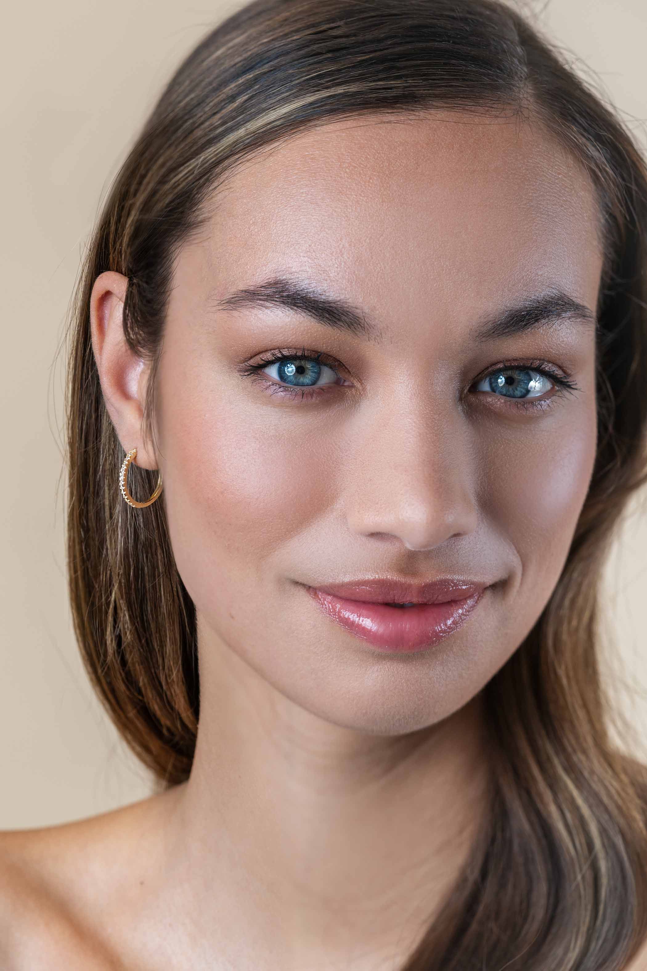 17mm ZINZI Gold 14 karat gold hoop earrings set with white zirconia stones and luxurious hinged closure 17mm x 1.7mm square tube ZGO506
