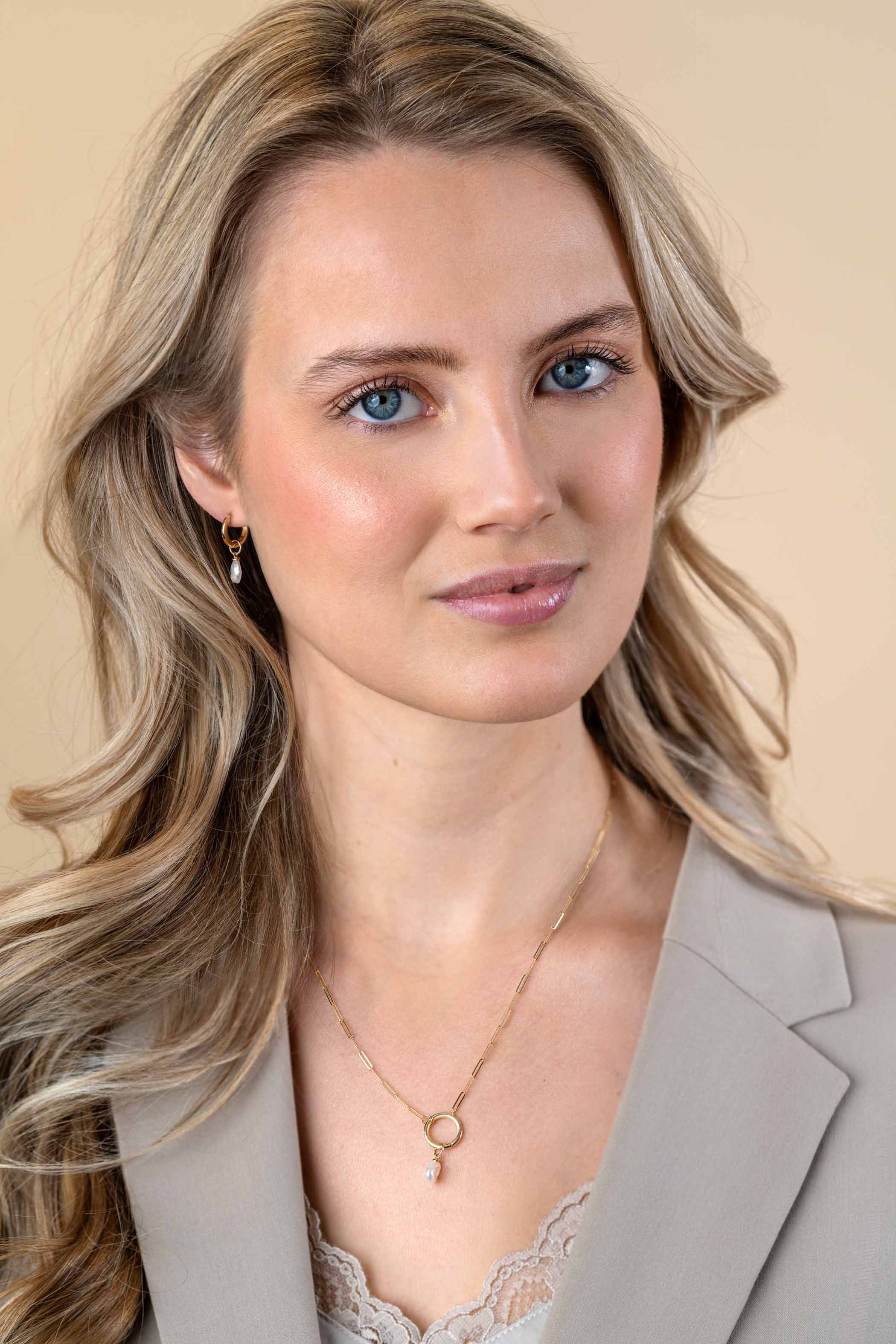 ZINZI Gold 14 karat gold paperclip necklace with a striking round front clasp, to which you can attach charms 45cm ZGC493
