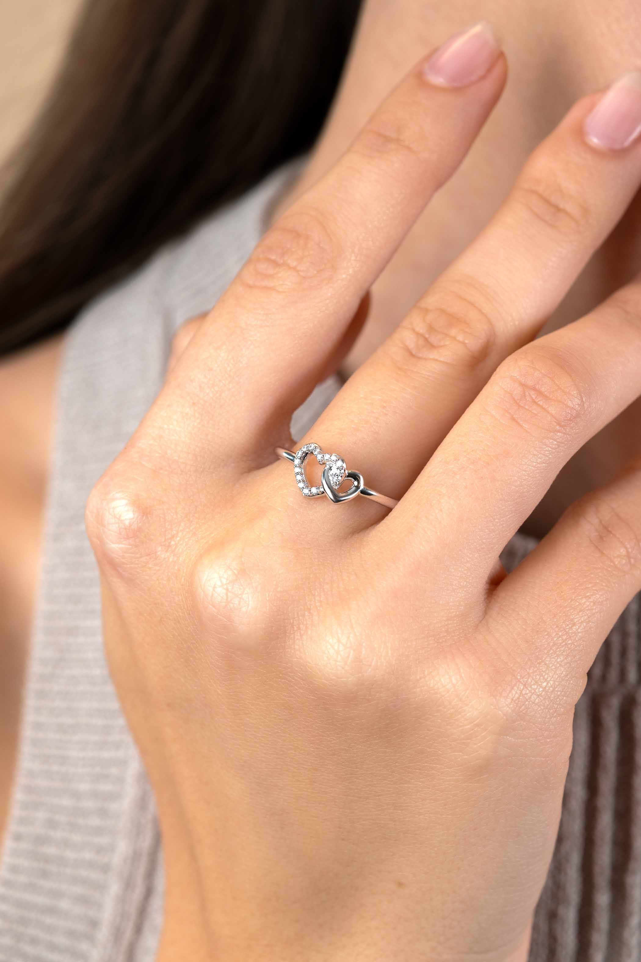 ZINZI Sterling Silver Ring 2 Connected Hearts White Zirconias ZIR2493