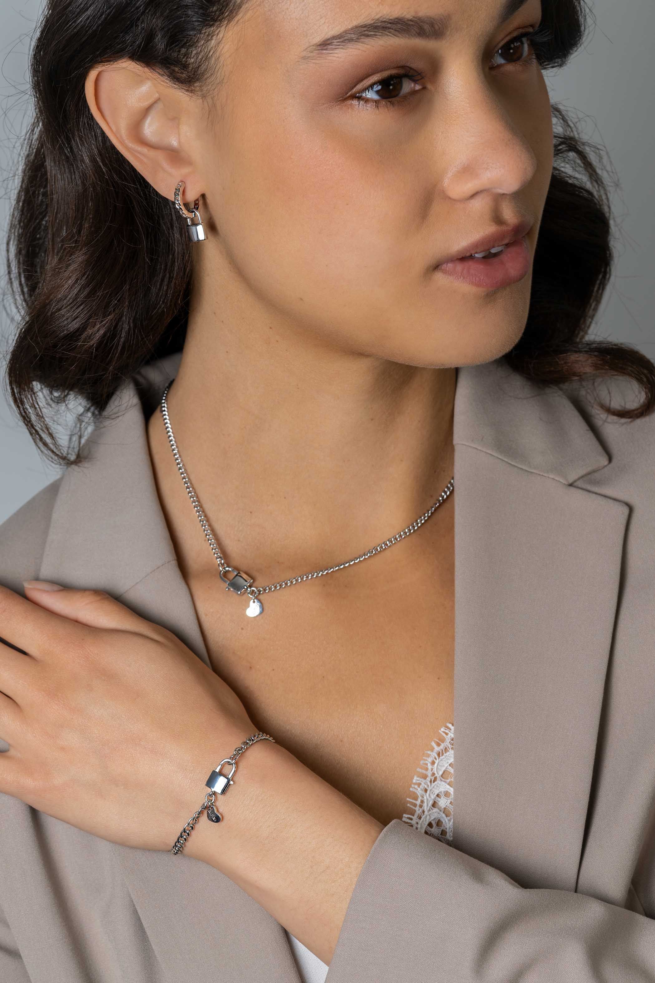 ZINZI Sterling Silver Curb Chain Bracelet width 3,8 mm with Trendy Shiny Lock as Clasp 18,5 cm ZIA2411