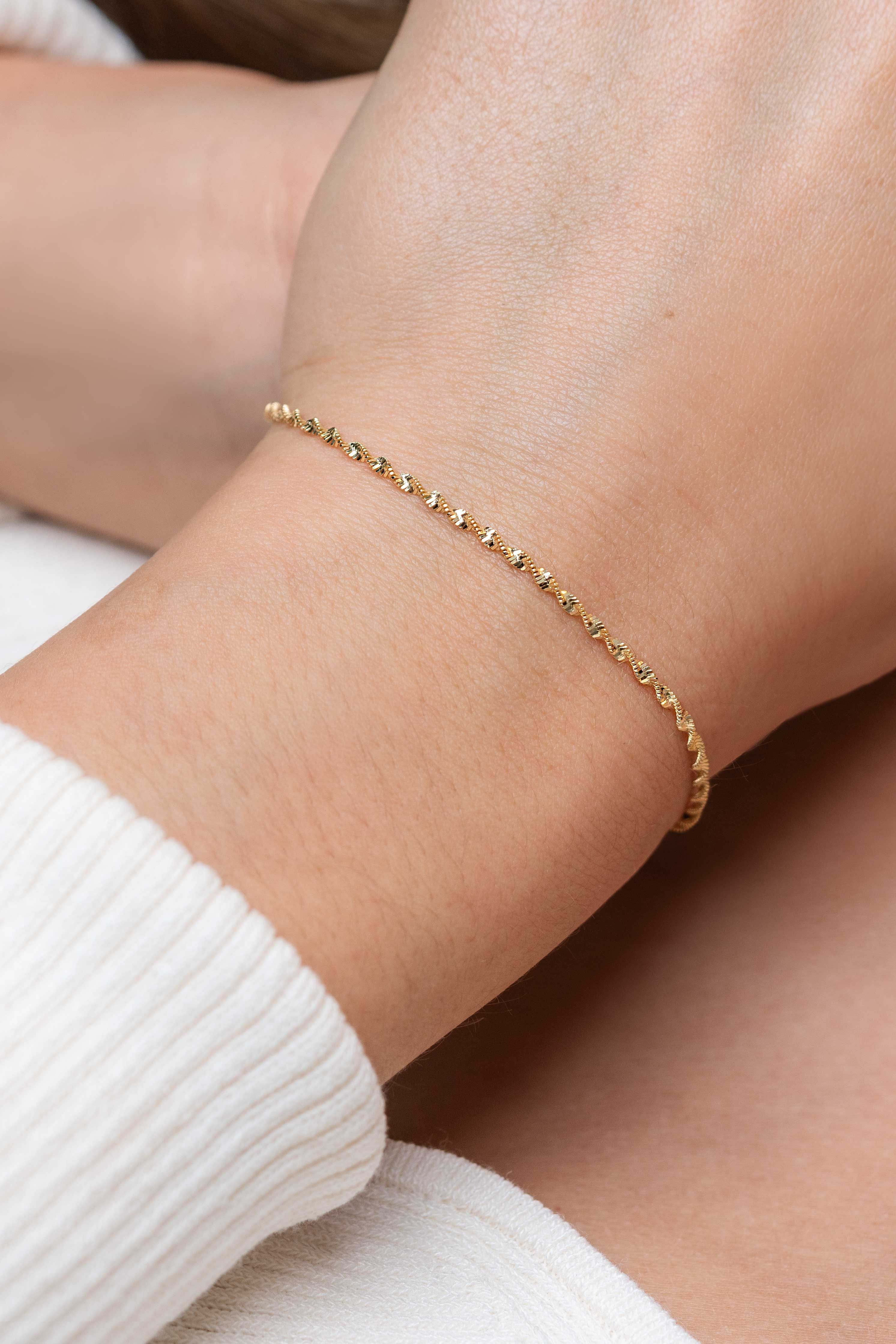 ZINZI gold plated silver singapore bracelet with sparkling twisted links 1.9mm wide 17-20cm ZIA2585G
