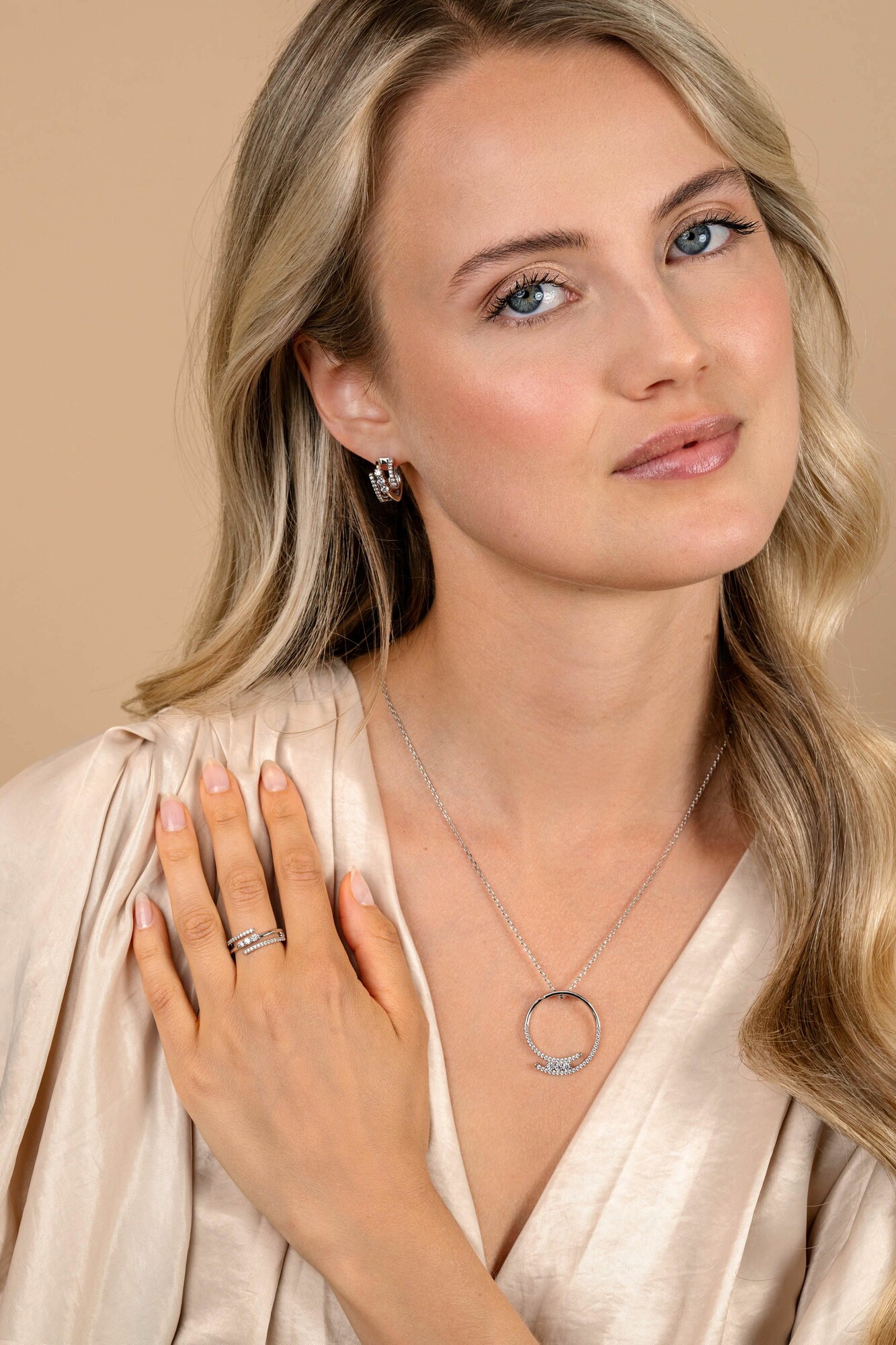 16mm ZINZI silver multi-look hoop earrings with 3 rows, set with white cubic zirconias 9mm wide with luxury clasp ZIO2645
