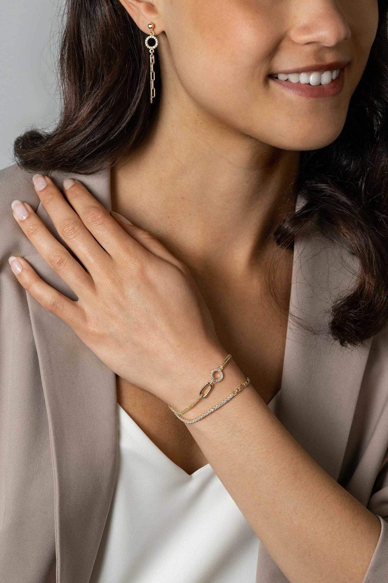 ZINZI Gold Plated Sterling Silver Multi-look Bracelet with 2 Chains Connected to an Oval Chain and Open Circle Set with White Zirconias 17-20cm ZIA2463Y