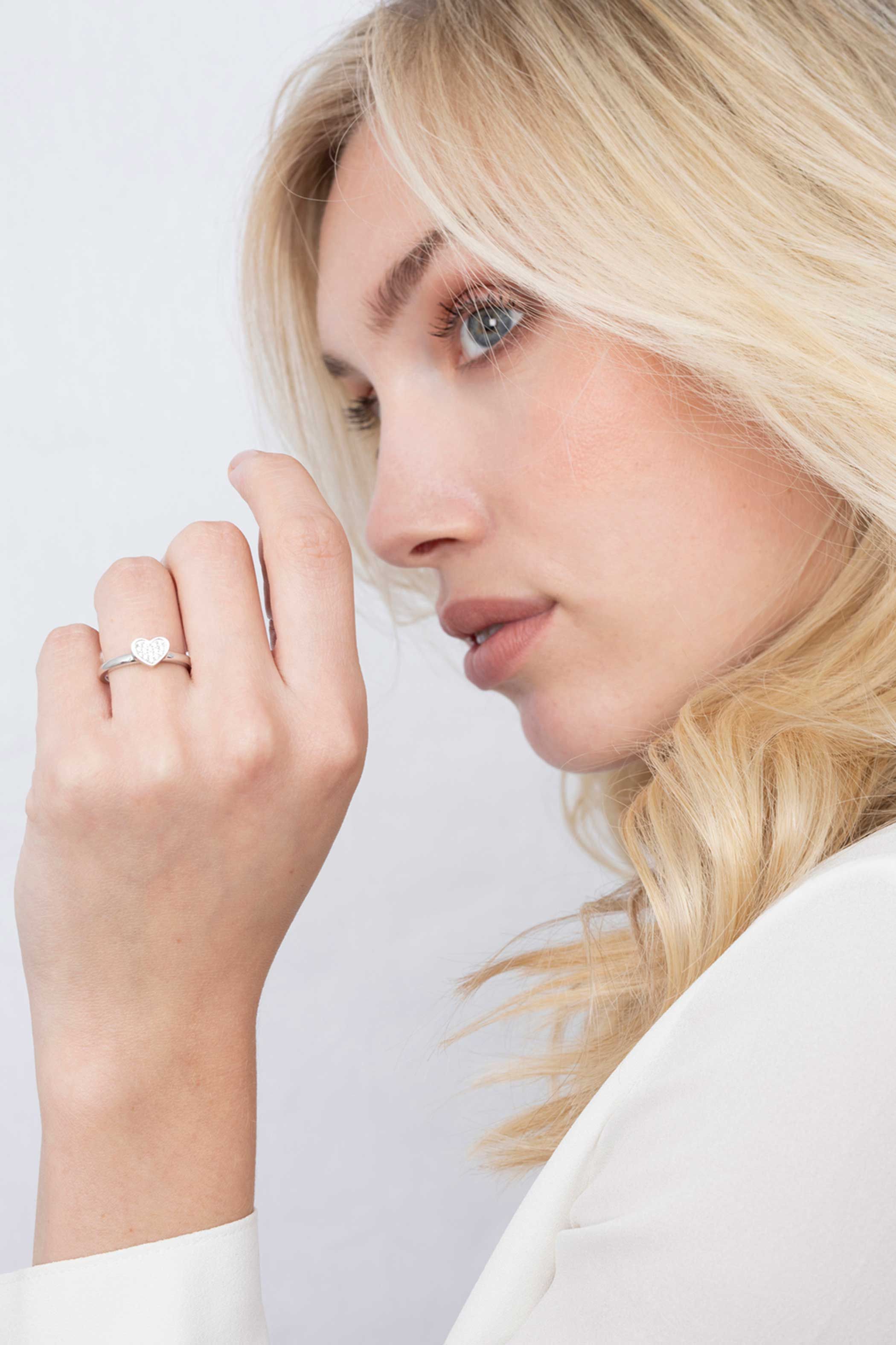 ZINZI Sterling Silver Stackable Ring Heart White ZIR1390