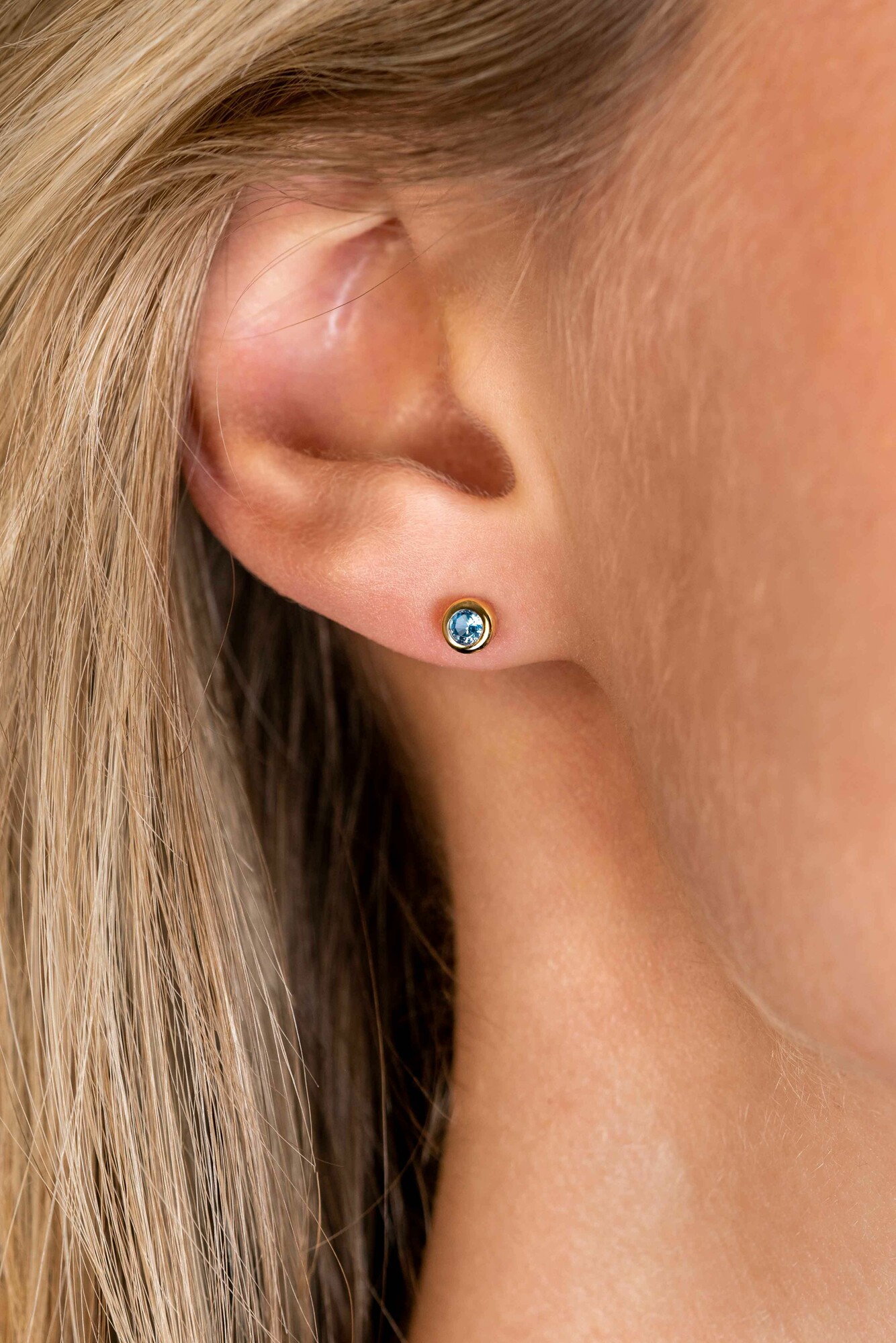 DECEMBER Stud Earrings 4mm Gold Plated with Birthstone Blue Topaz Zirconia