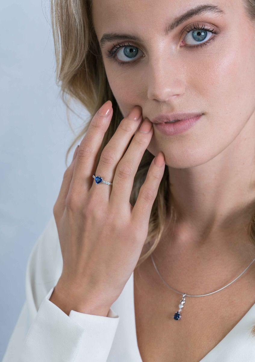 ZINZI Sterling Silver Ring Heart Sapphire Blue and White Zirconias ZIR2134B