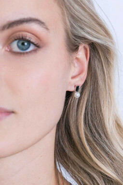 ZINZI Sterling Silver White Pearl Ear Studs Black