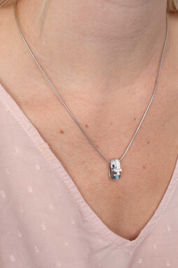 ZINZI zilveren schitterende hanger 16mm bezet met blauwe, turquoise en diverse witte zirconia's ZIH2012B