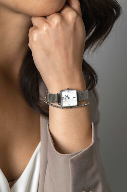 ZINZI Square Mini Watch White Mother-of-Pearl Dial and Square Silver Colored Case Stainless Steel Mesh Band 22mm  ZIW1717