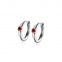 JANUARI oorringen 13mm zilver met geboortesteen rood granaat zirconia
