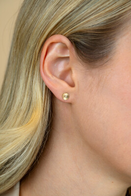 ZINZI GOLD oorknopjes rond gediamanteerd/zirc.6mm