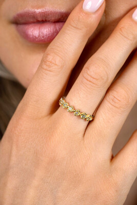 ZINZI zlv. ring gg.verg. 7 roosjes en zirconia's mt.62