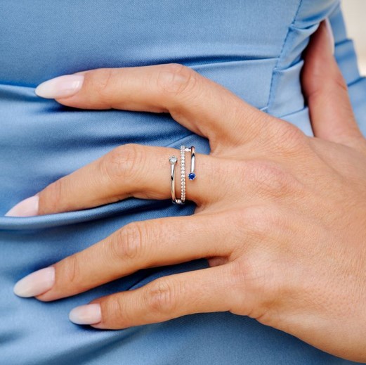 ZINZI silver multi-look ring (9mm wide) with 3 rows, set with blue gemstones and white zirconias ZIR2646B